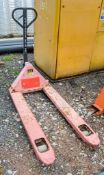Linde hand hydraulic pallet truck A958128