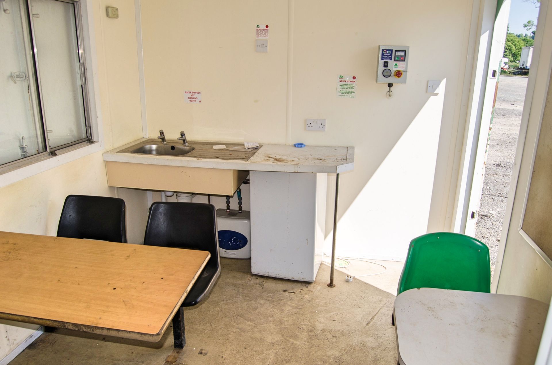 24ft x 9 ft steel anti-vandal welfare site unit Comprising of: canteen area, changing area, - Image 6 of 12