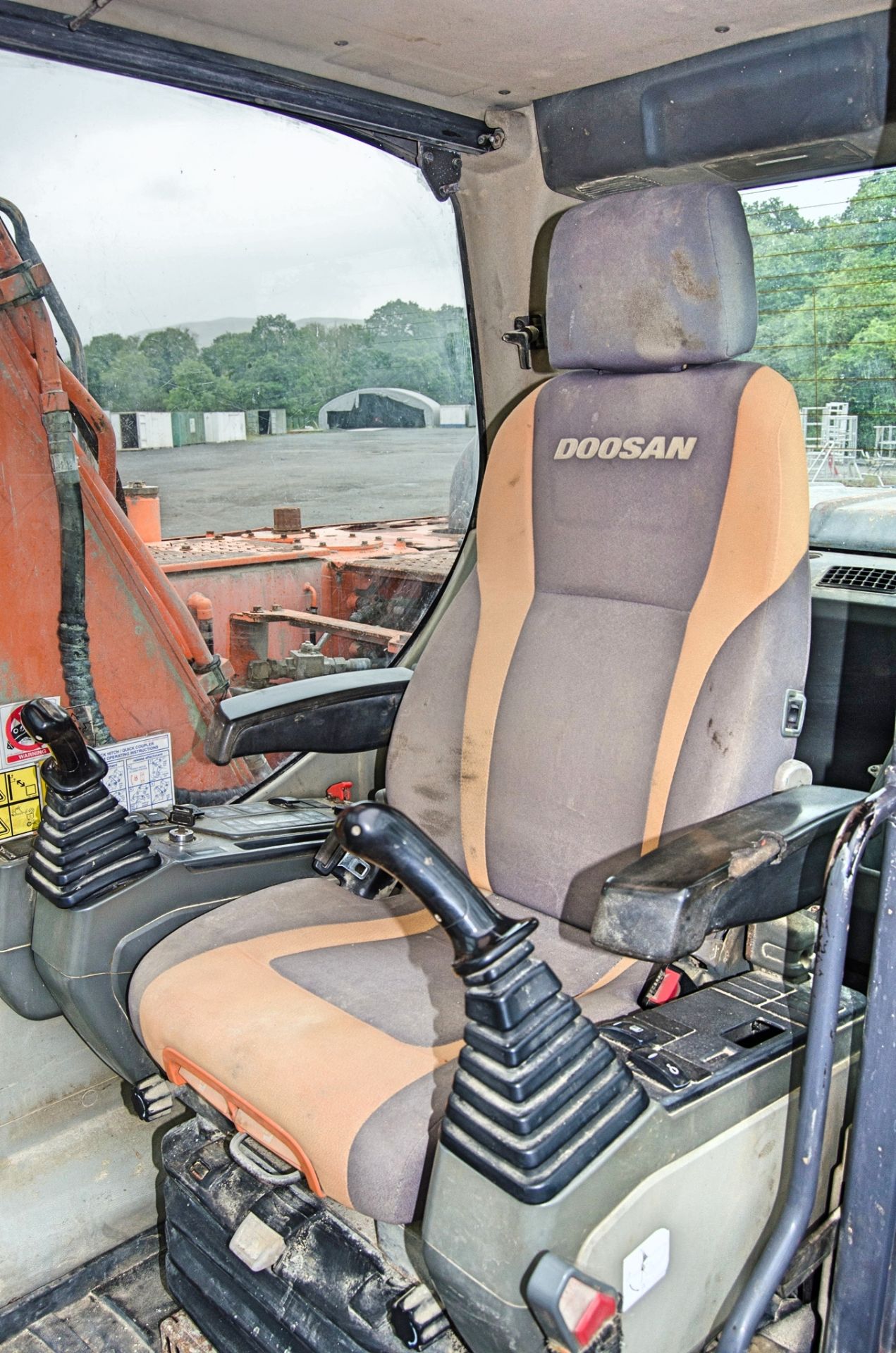 Doosan DX140LC 14 tonne steel tracked excavator Year: 2011 S/N: B0050396 Recorded Hours: 88075 ( - Image 23 of 28