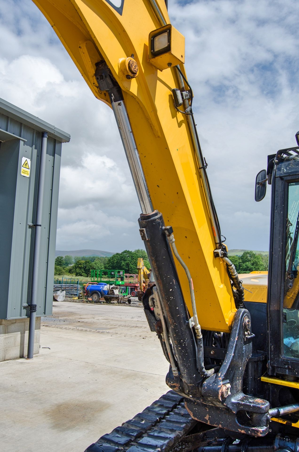JCB 86C-1 8.5 tonne tubber tracked excavator Year: 2015 S/N: 2250128 Recorded Hours: 5207 blade, - Image 17 of 26
