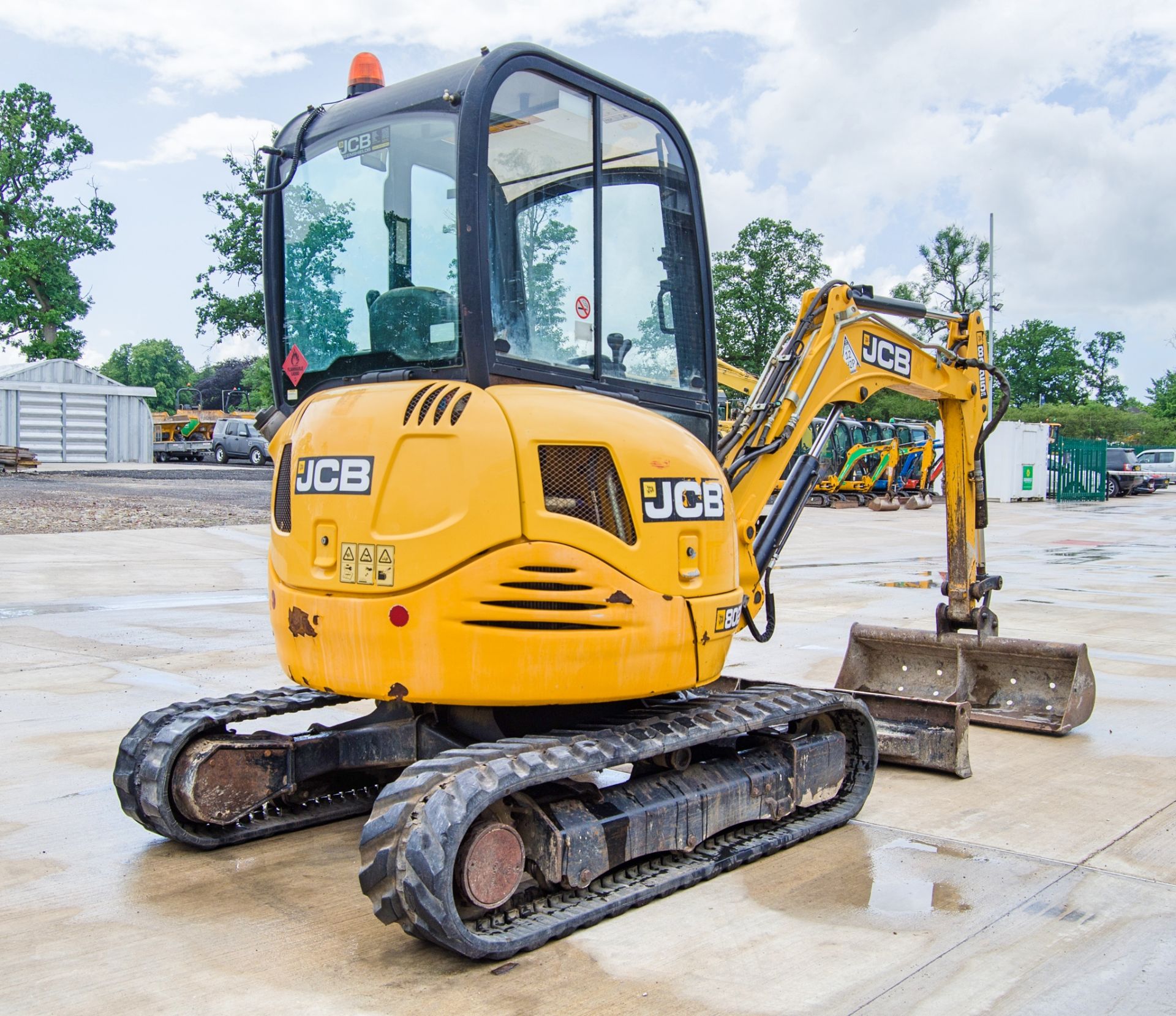 JCB 8025 ZTS 2.5 tonne zero tail swing rubber tracked mini excavator Year: 2013 S/N: 2226068 - Image 3 of 25