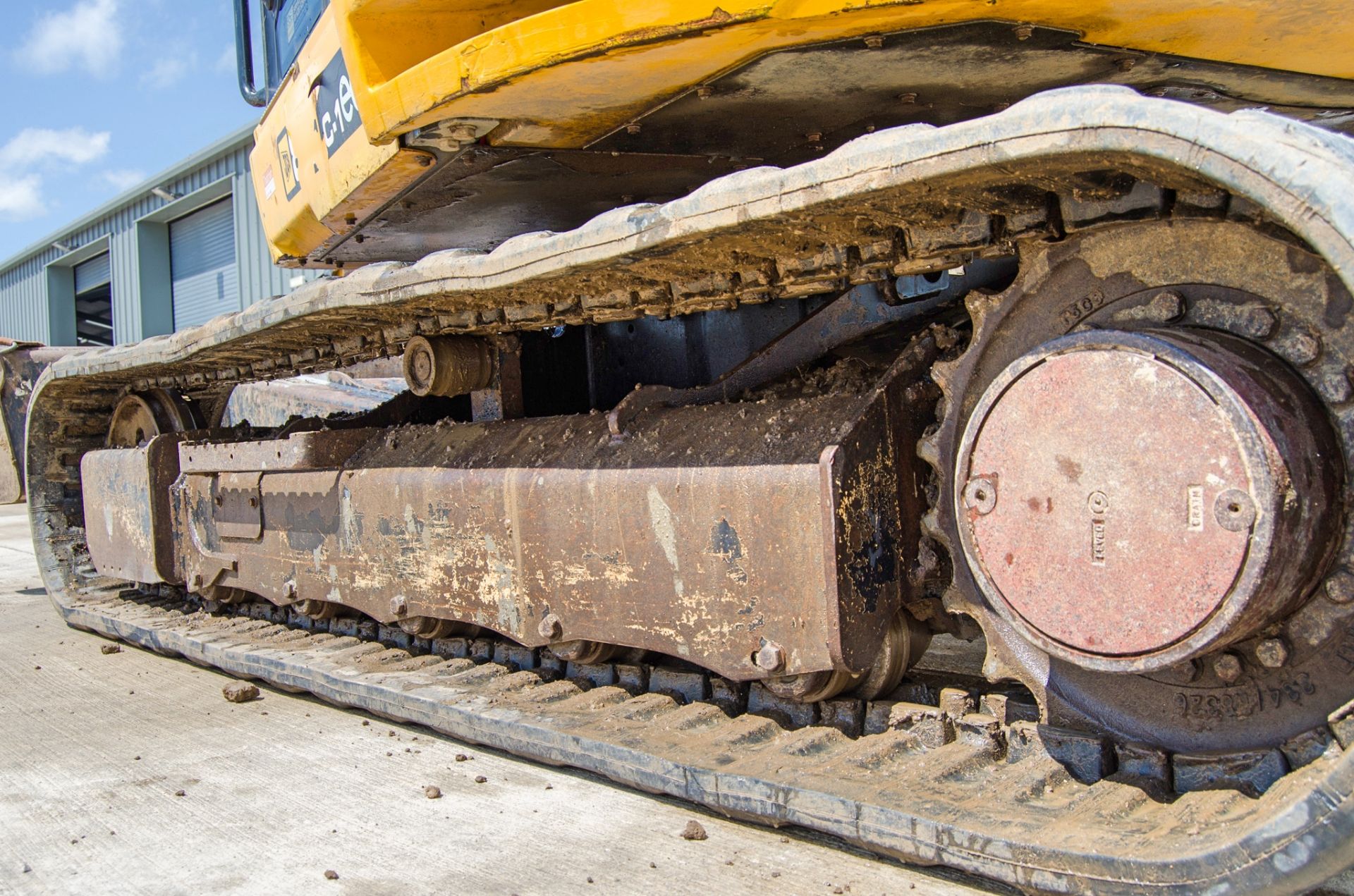 JCB 86C-1 8.5 tonne tubber tracked excavator Year: 2015 S/N: 2250128 Recorded Hours: 5207 blade, - Image 10 of 26