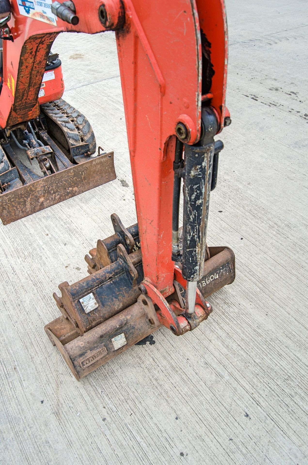 Kubota U10-3 1 tonne rubber tracked micro excavator Year: 2017 S/N: 28465 Recorded Hours: 989 blade, - Image 14 of 25