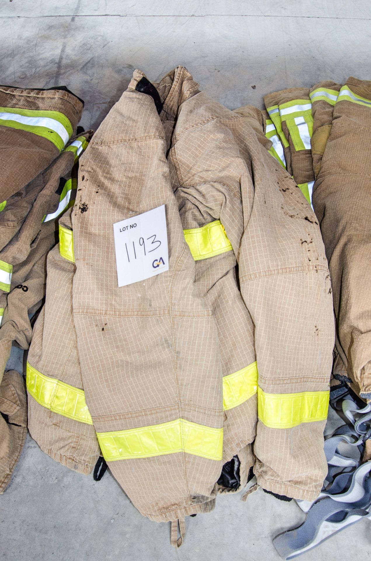 5 - fireproof jackets various sizes Ex Fire Service