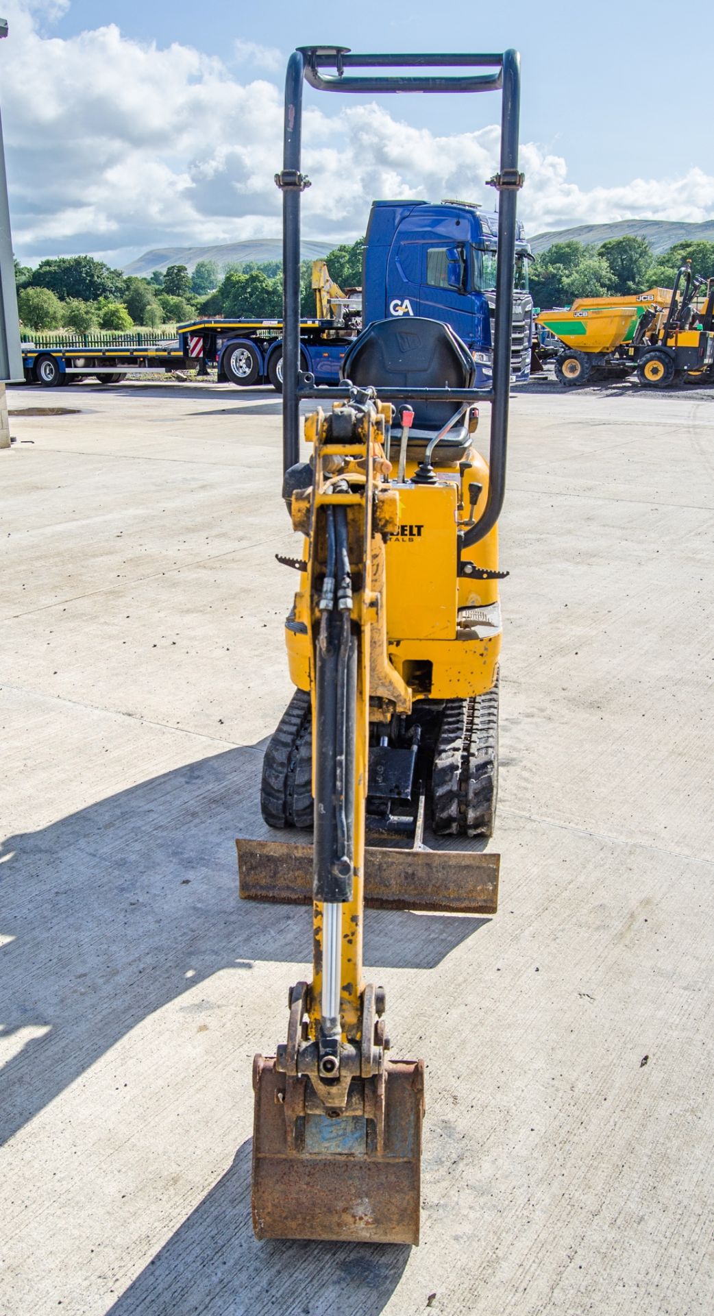 JCB 8008 CTS 0.8 tonne rubber tracked micro excavator Year: 2015 S/N: 2410891 Recorded Hours: 1421 - Image 5 of 27