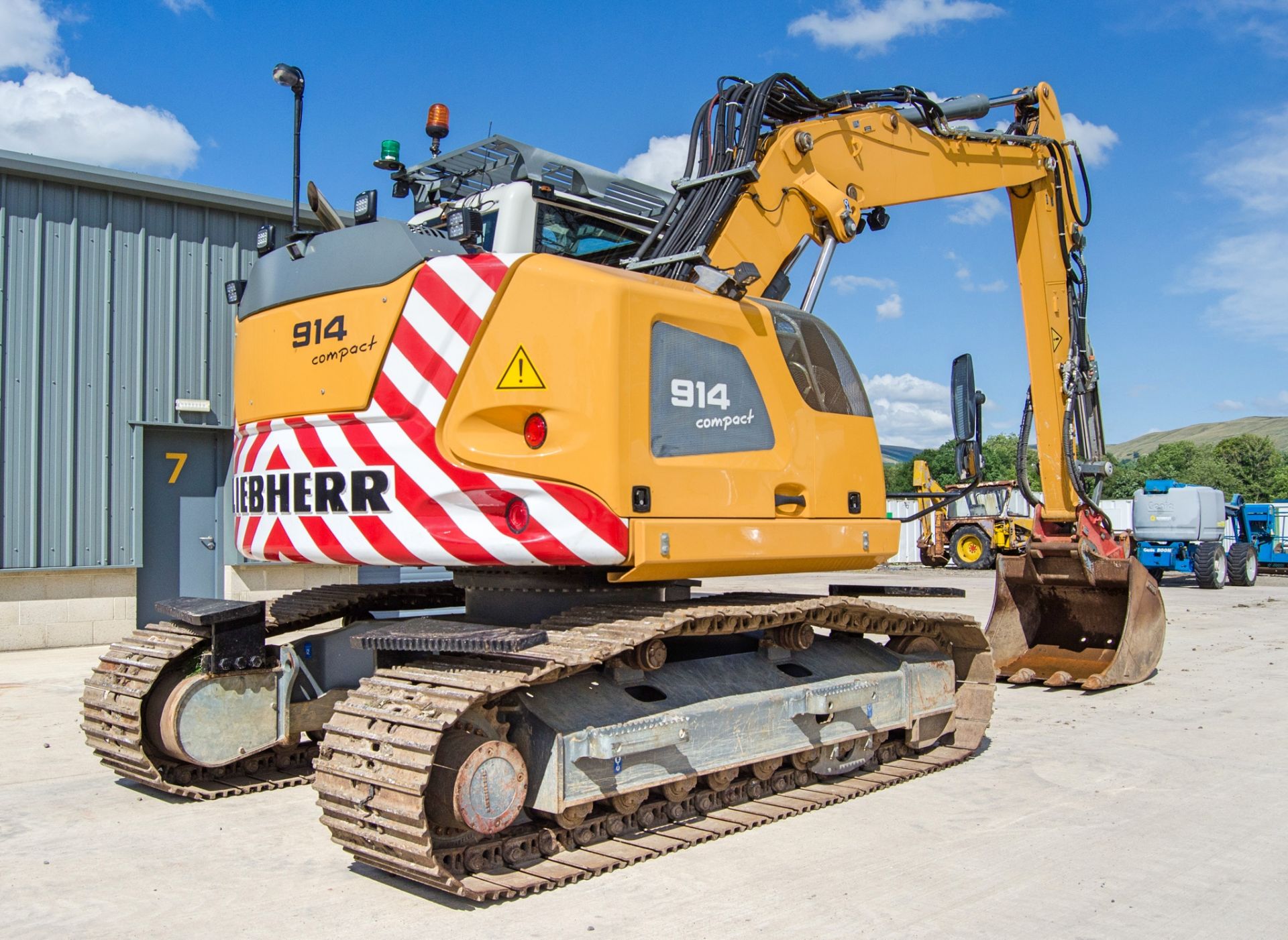 Liebherr 914 Compact 16 tonne steel tracked excavator Year: 2019 S/N: 494331 Recorded Hours: 1188 - Image 4 of 36