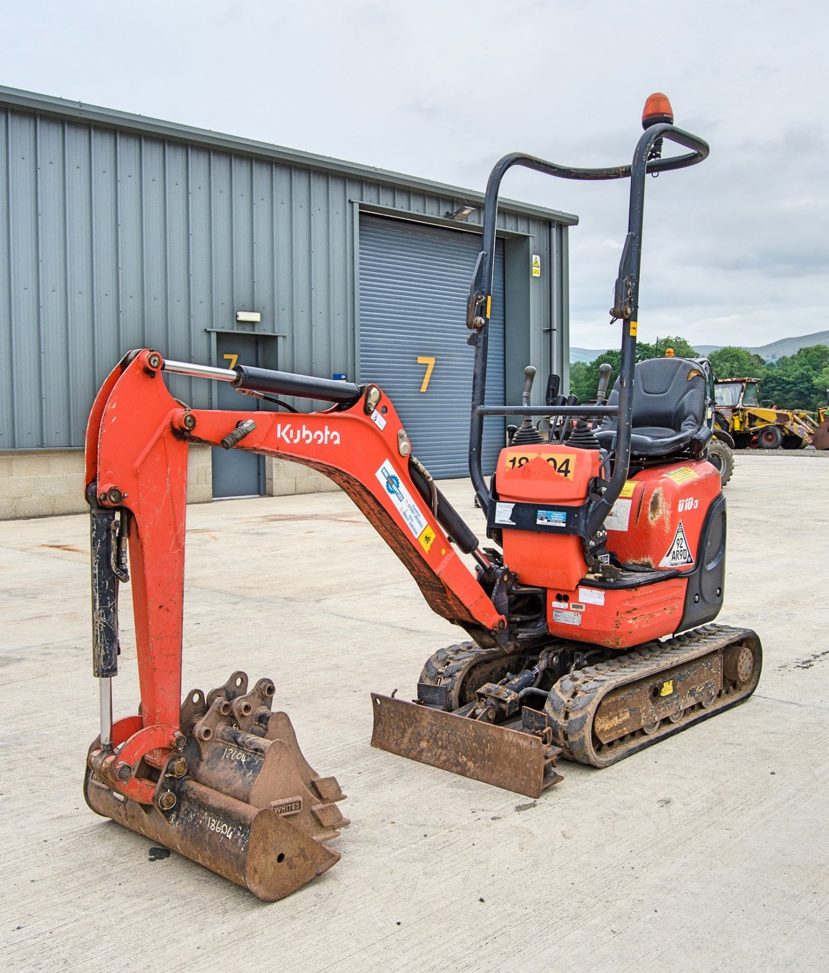 Kubota U10-3 1 tonne rubber tracked micro excavator Year: 2017 S/N: 28465 Recorded Hours: 989 blade,