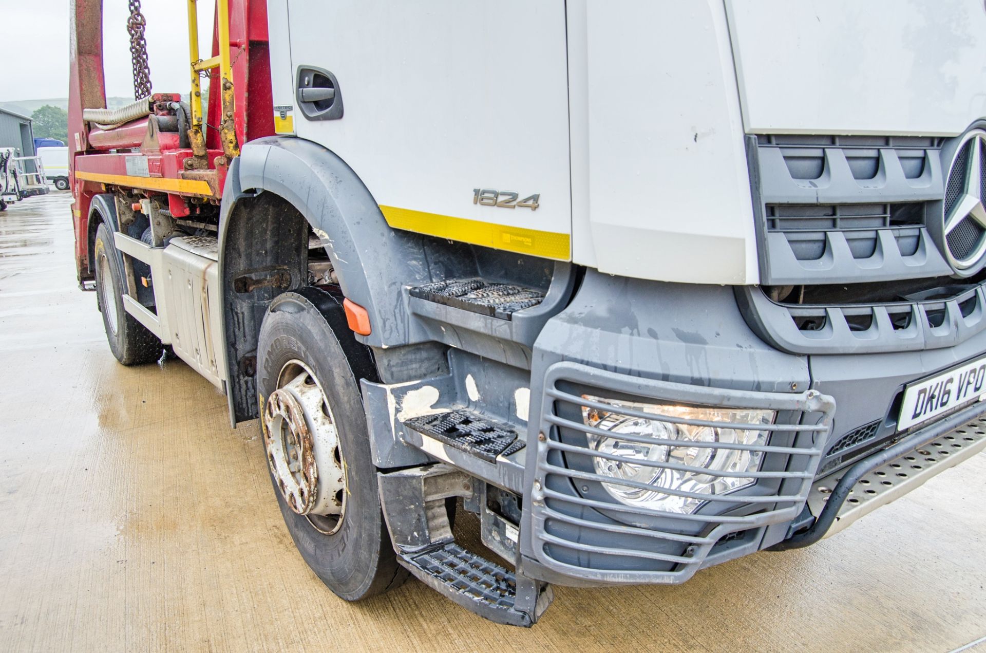 Mercedes Benz Arocs 1824 18 tonne 4x2 skip loader lorry Registration Number: DK16 VPO Date of - Image 9 of 22