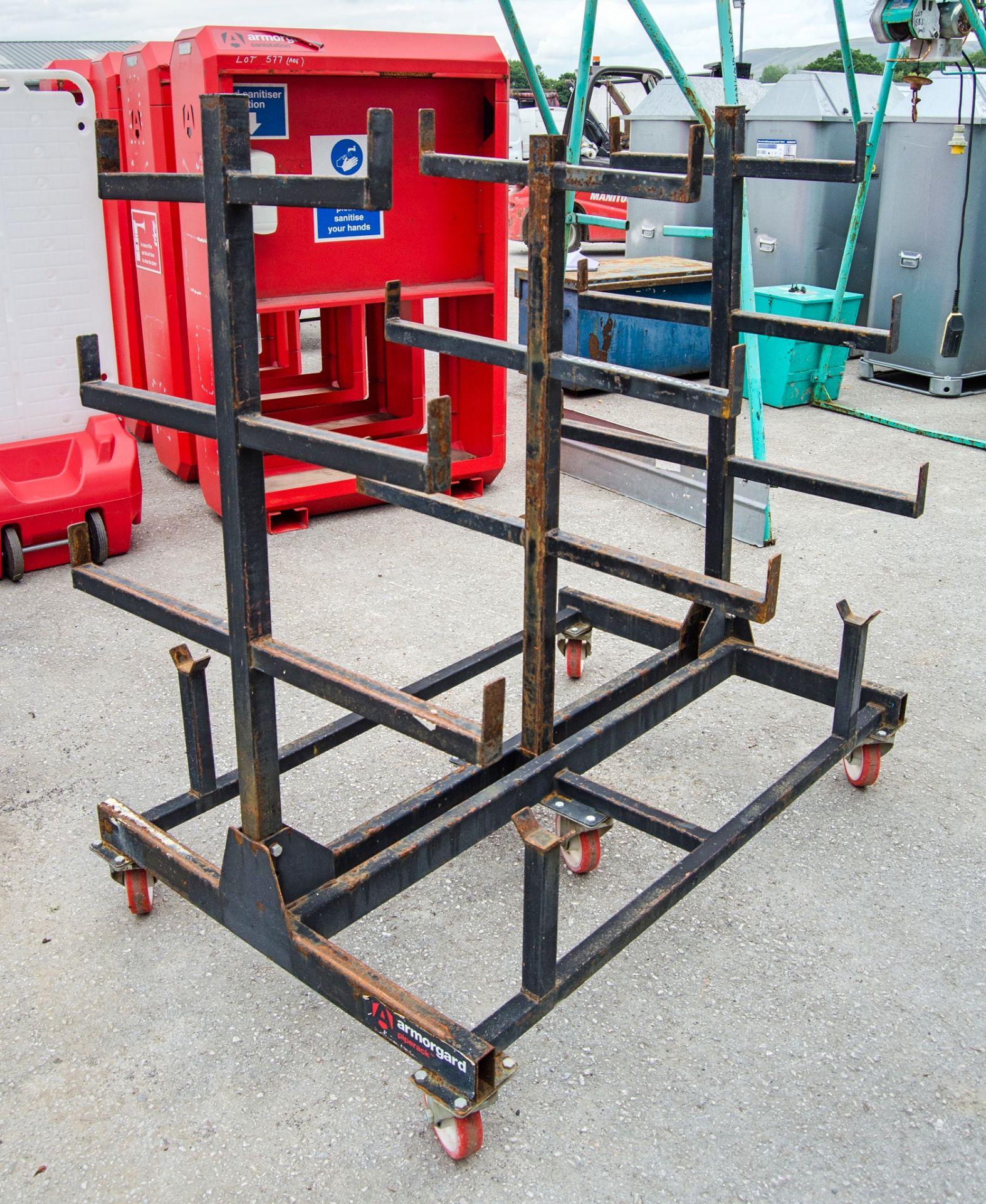 Armorgard steel mobile pipe rack