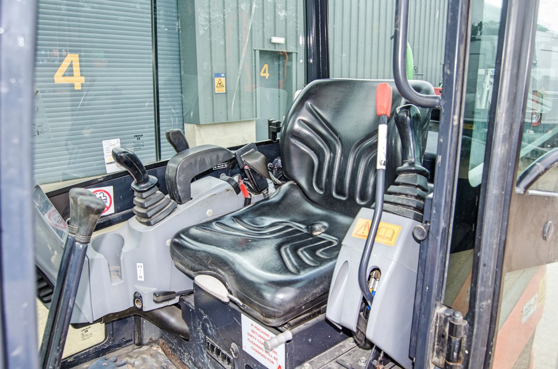 Kubota KX016-4 1.5 tonne rubber tracked mini excavator Year: 2017 S/N: 61026 Recorded Hours: 1861 - Image 21 of 27