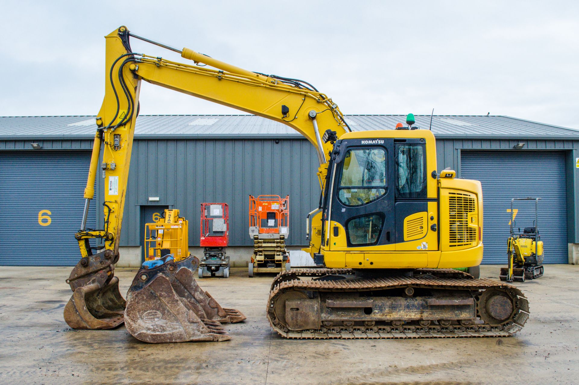 Komatsu PC138 US-11 13.8 tonne steel tracked excavator Year: 2018 S/N: JOF50610 Recorded Hours: 5240 - Image 8 of 28