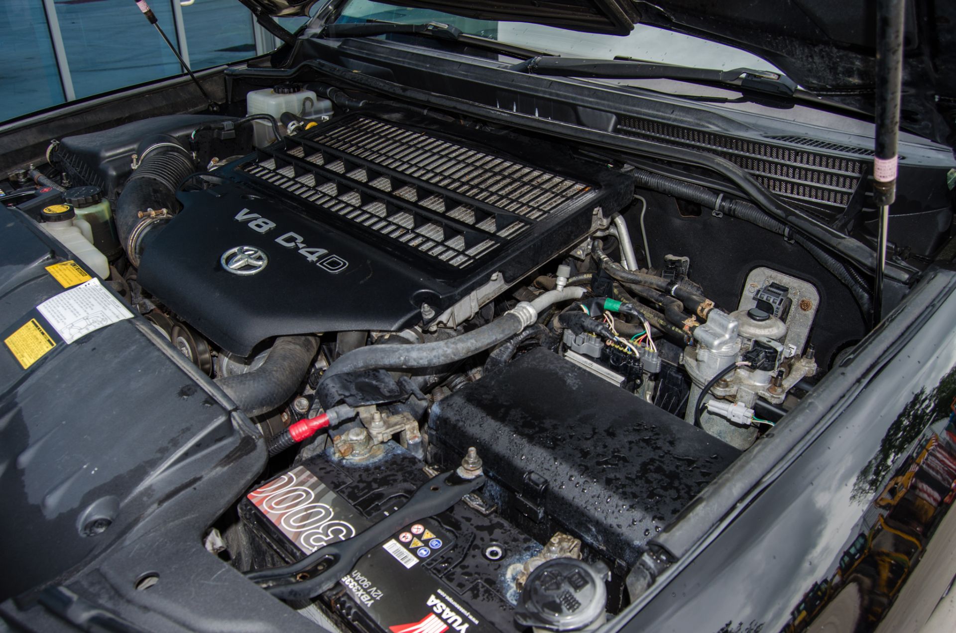 Toyota Landcruiser V8 D-4D 4.5 litre turbo diesel 4WD 5 door estate car Registration Number: VES 23S - Image 42 of 45