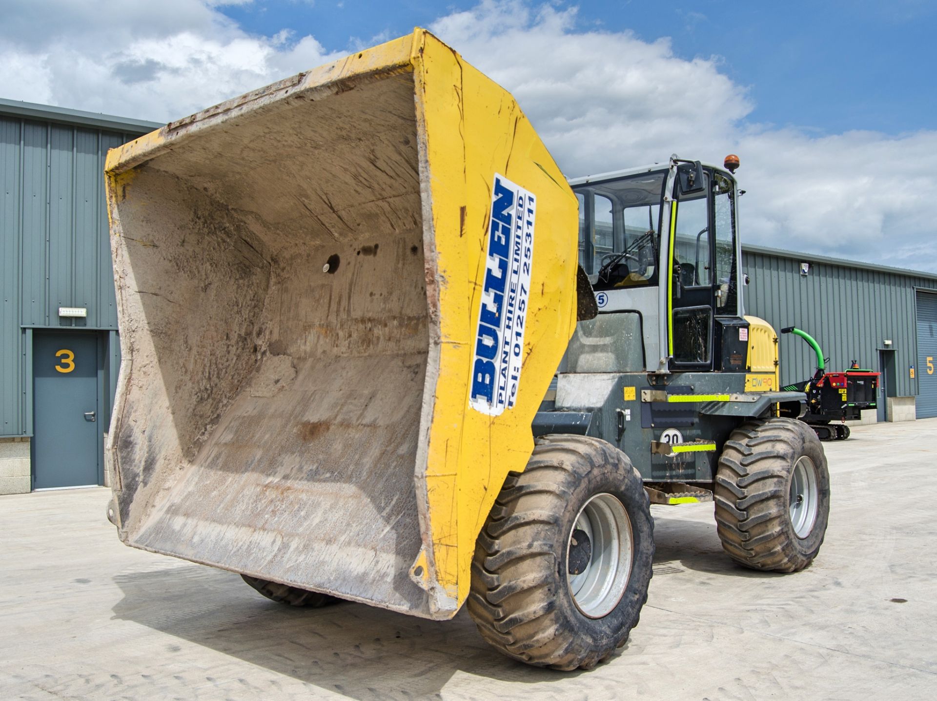 Wacker Neuson DW90 9 tonne straight skip cabbed dumper Year: 2016 S/N: PAL00320 Recorded Hours: 2702 - Image 9 of 25