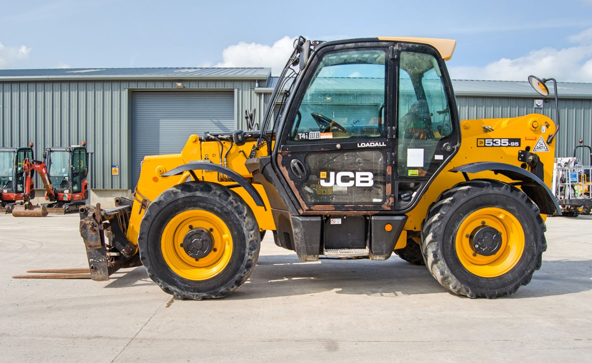 JCB 535-95 9.5 metre telescopic handler Year: 2016 S/N: 2461120 Recorded Hours: 4566 A727362 - Image 8 of 24