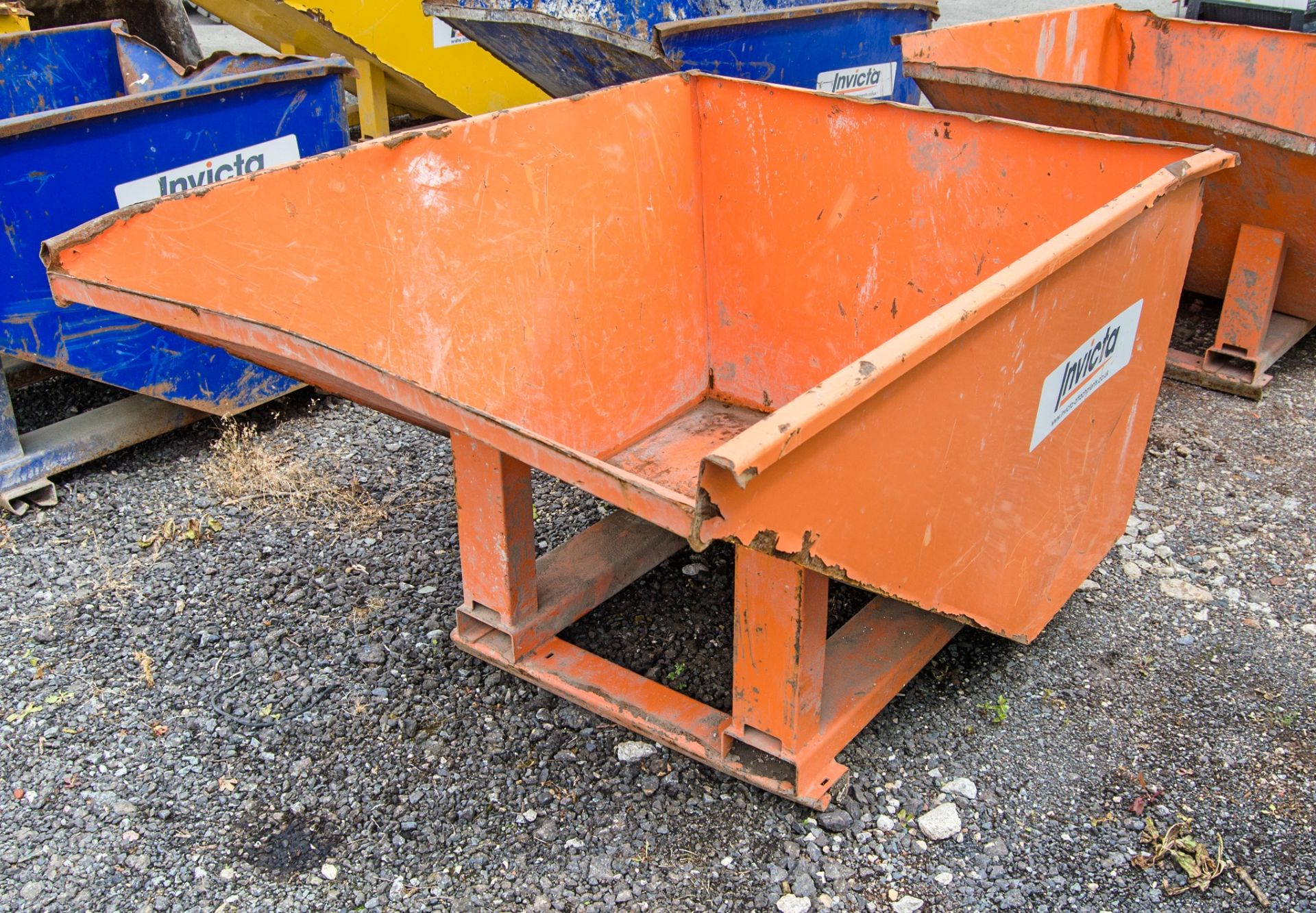 Invicta steel tipping skip