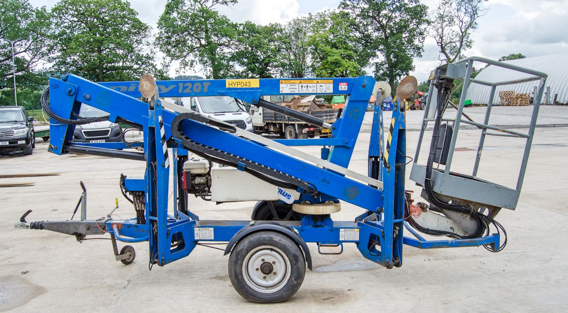 Nifty 120T battery electric/petrol fast tow articulated boom lift access platform Year: 2006 S/N: - Image 6 of 13