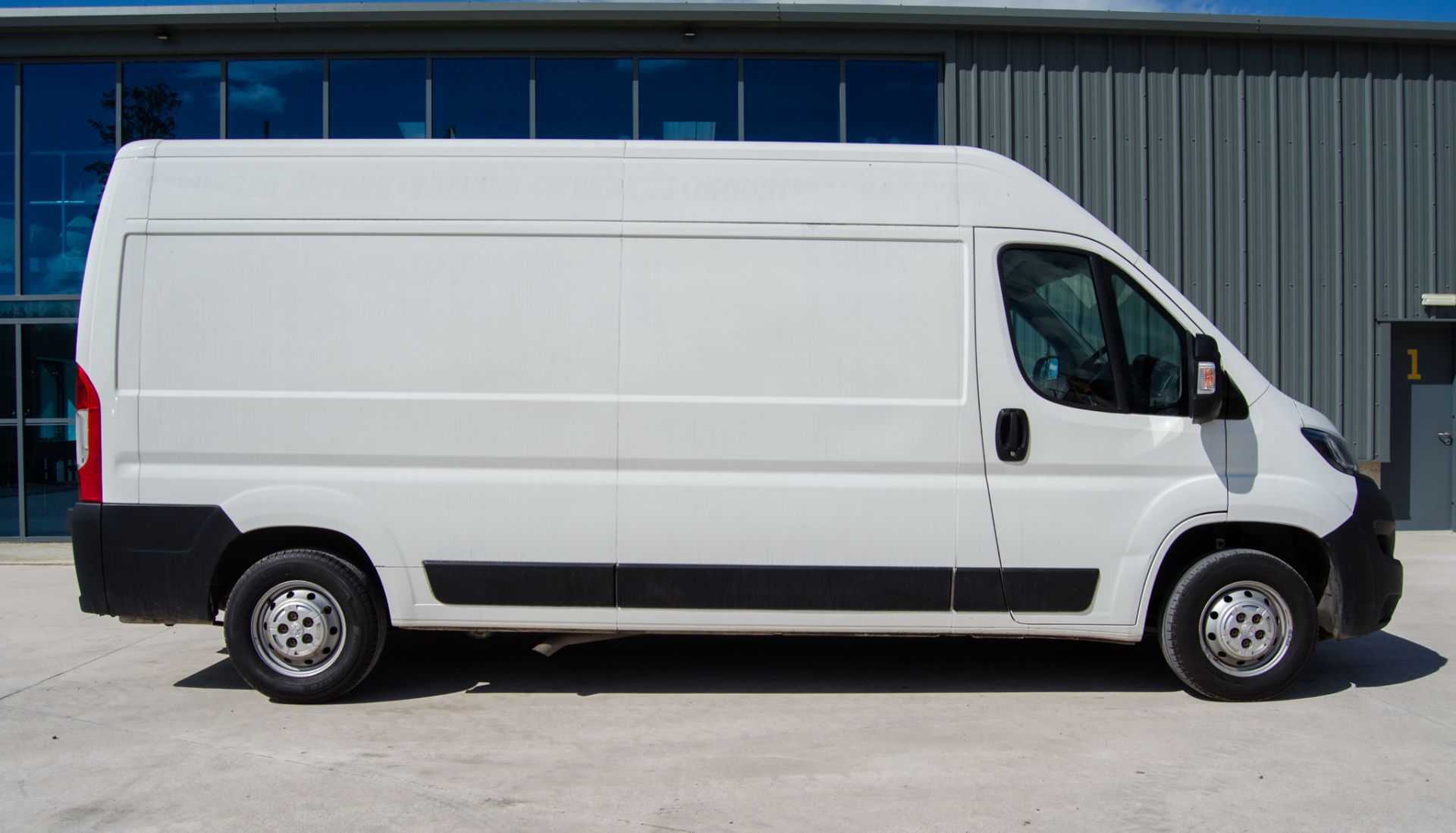 Peugeot Boxer 335 Pro L3H2 2.2 BHDi panel van Registration Number: MJ20 AYP Date of Registration: - Image 8 of 28