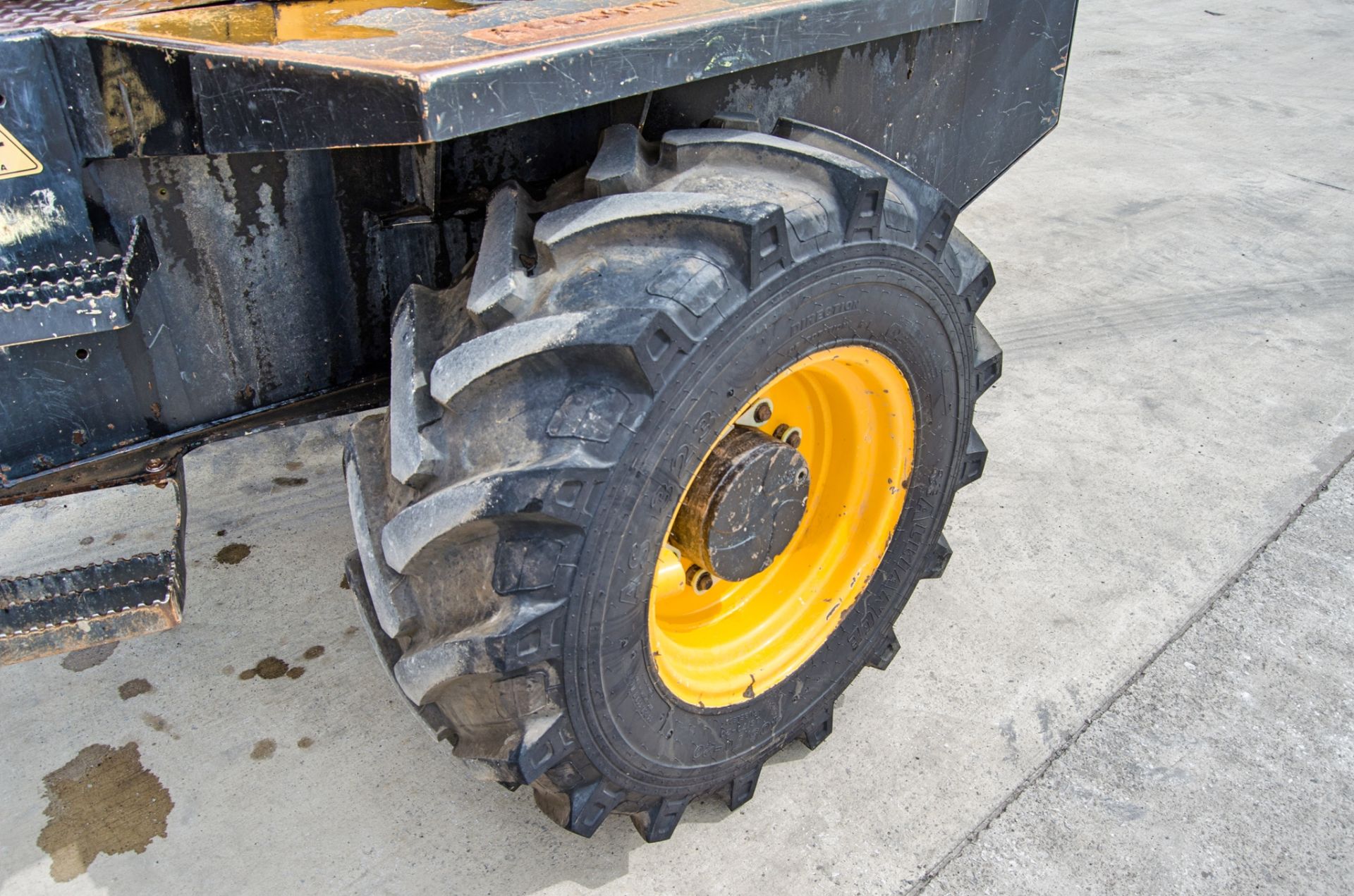 JCB 6TFT 6 tonne straight skip dumper Year: 2015 S/N: EFFRK6790 Recorded Hours: 1725 c/w V5 - Image 15 of 25