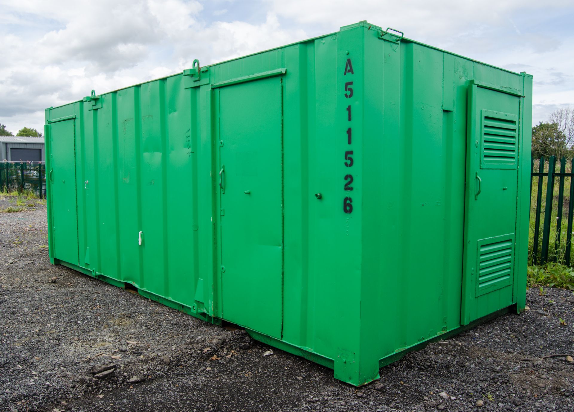 21ft x 9 ft steel anti-vandal welfare site unit Comprising of: canteen area, toilet & generator room - Image 2 of 9