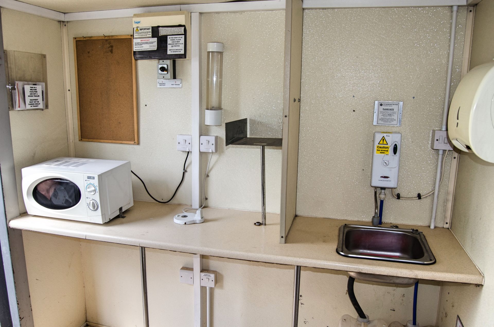 12ft x 8ft steel anti-vandal mobile welfare unit Comprising of: canteen area, toilet & generator - Image 7 of 11