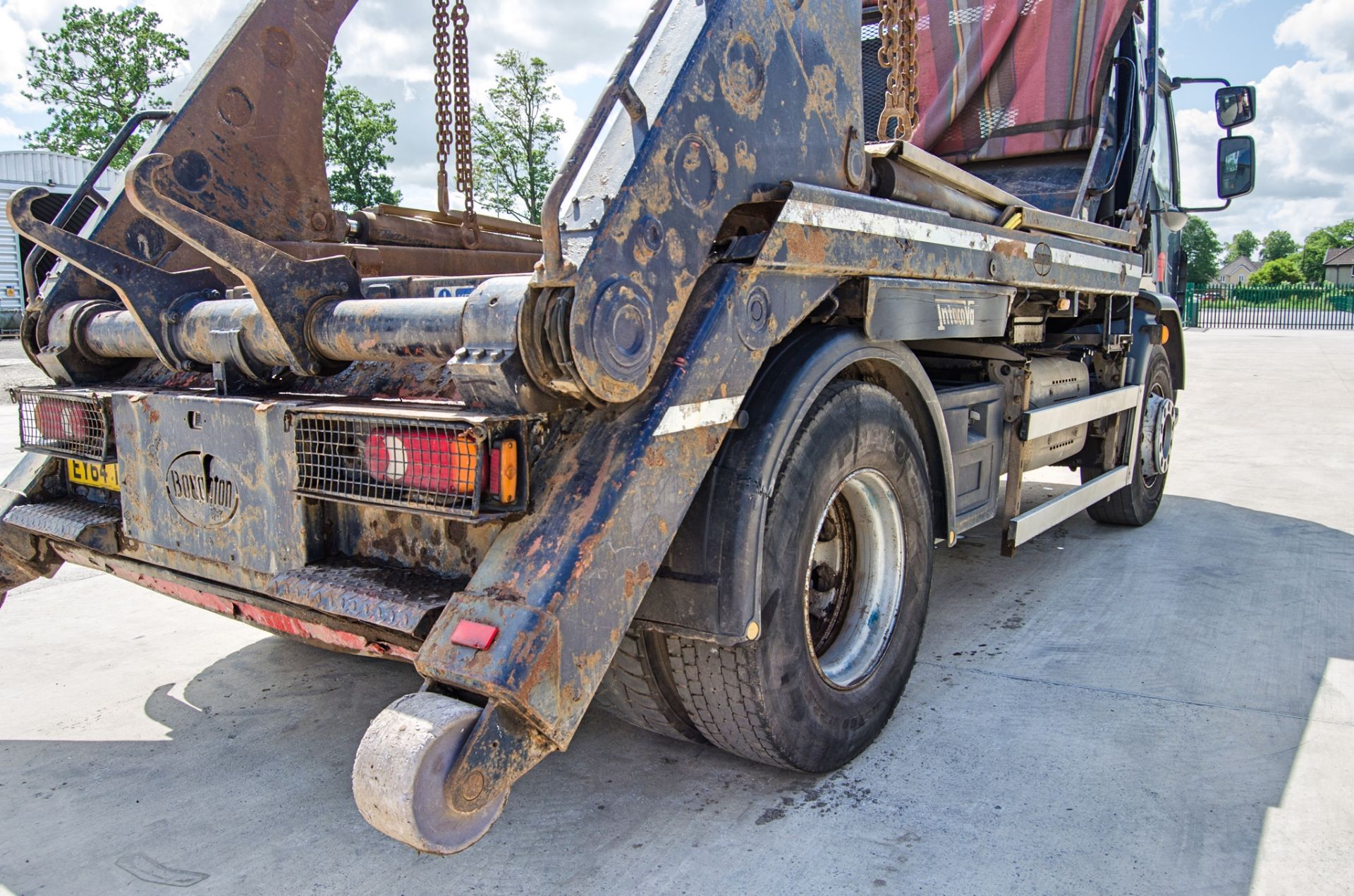 DAF LF 220 FA 18 tonne 4x2 skip loader lorry Registration Number: EY64 TKF Date of Registration: - Image 11 of 27