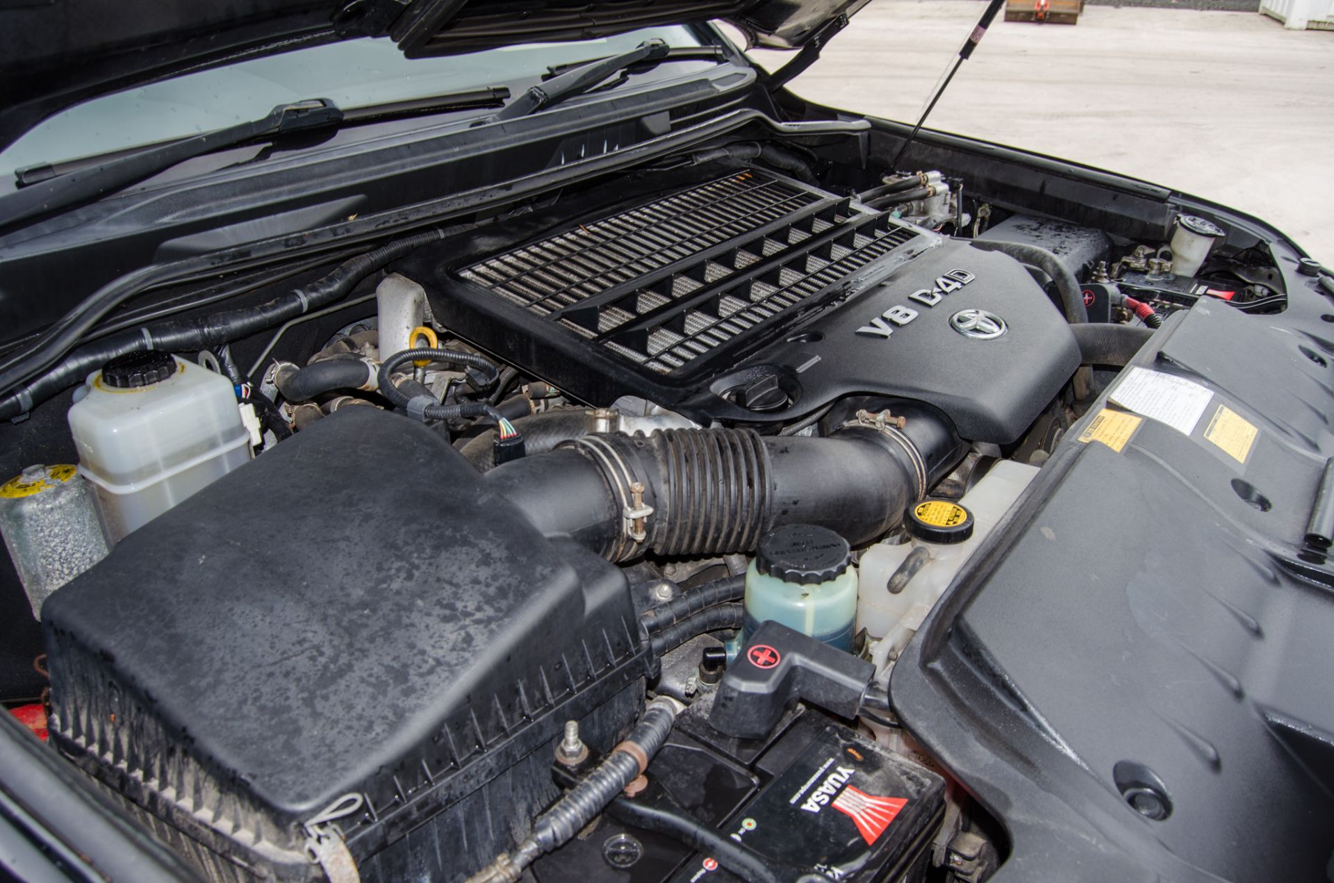 Toyota Landcruiser V8 D-4D 4.5 litre turbo diesel 4WD 5 door estate car Registration Number: VES 23S - Image 41 of 45