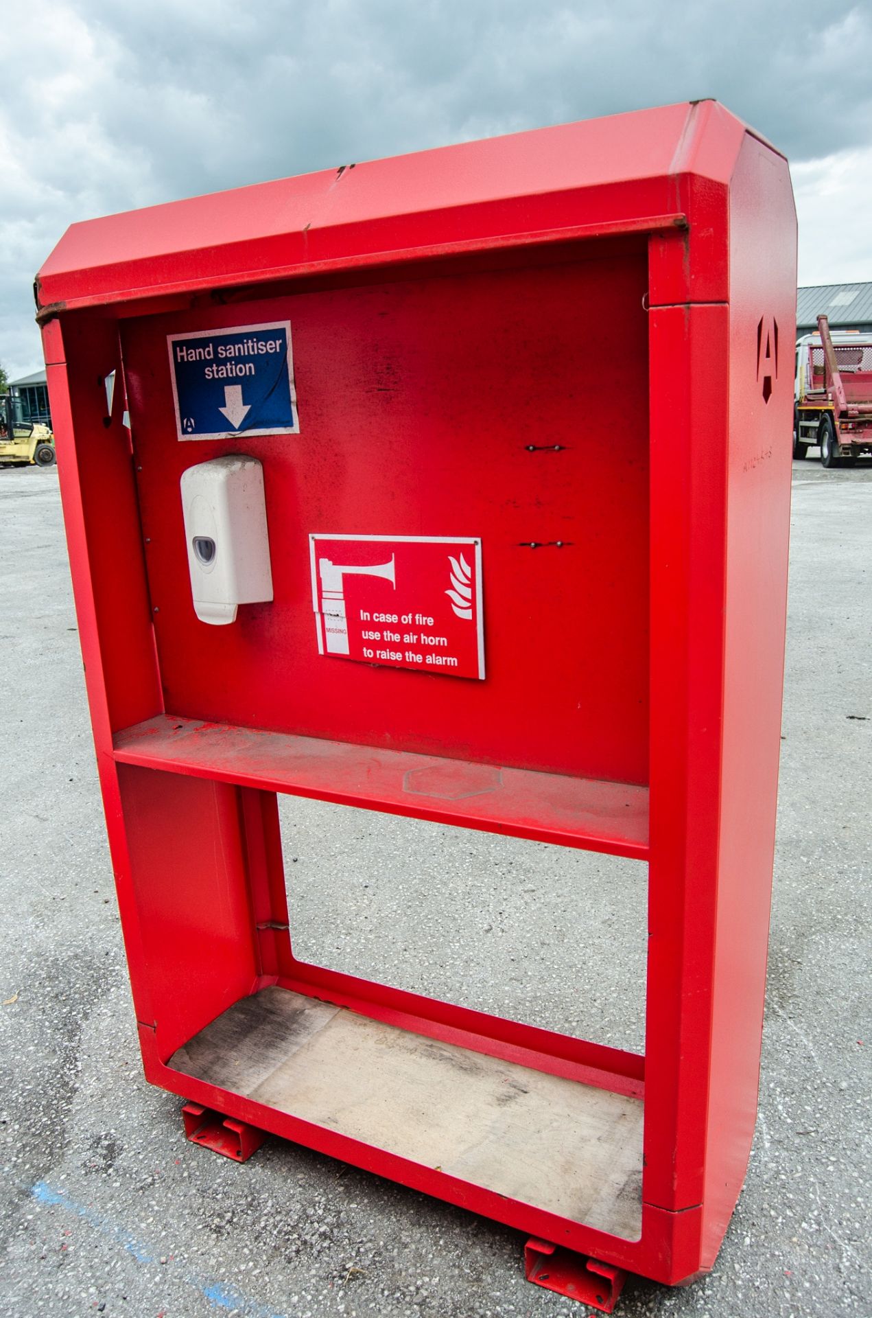 Armorgard Sanistation steel hand sanitiser station - Image 2 of 2