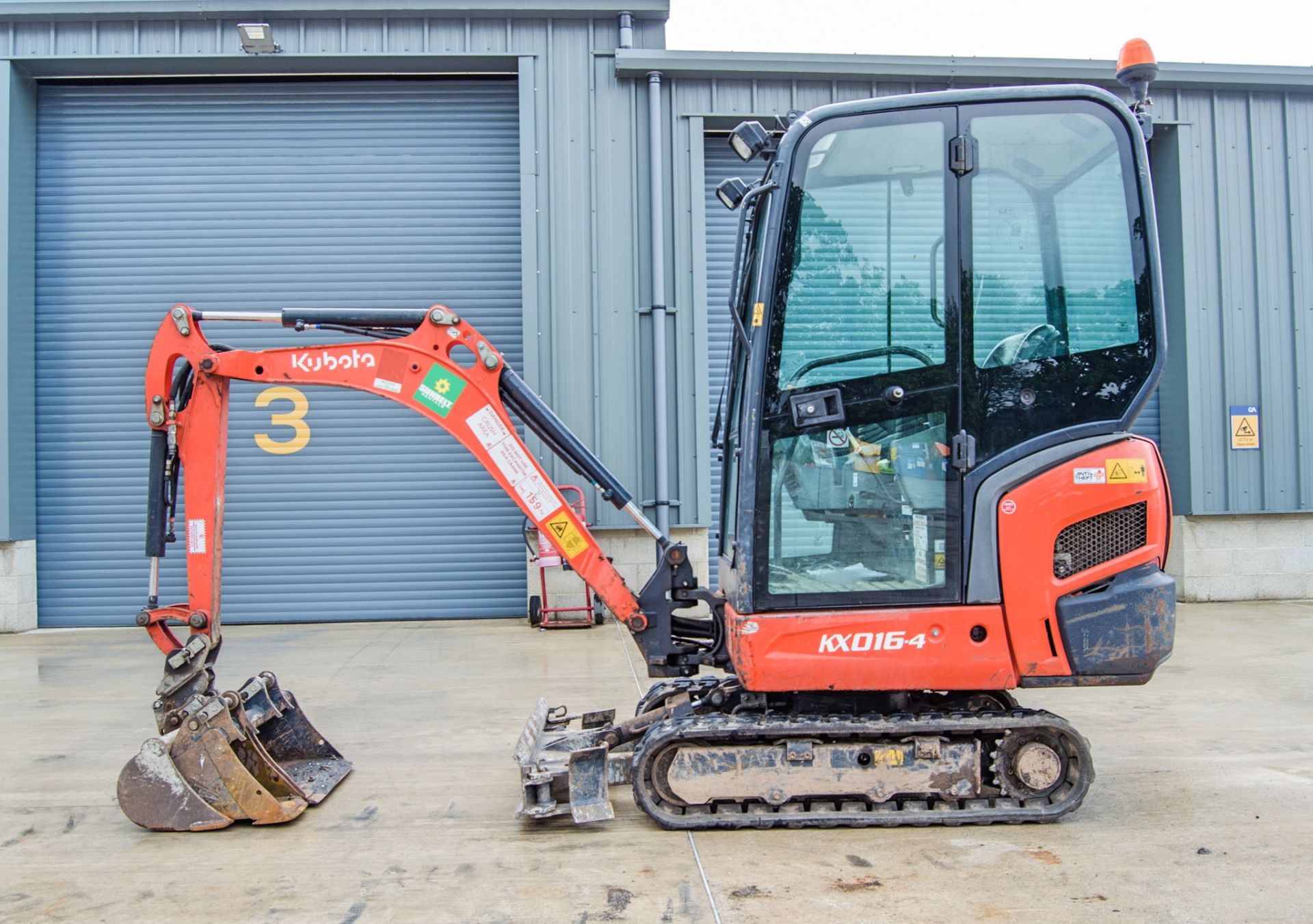 Kubota KX016-4 1.5 tonne rubber tracked mini excavator Year: 2017 S/N: 61026 Recorded Hours: 1861 - Image 8 of 27