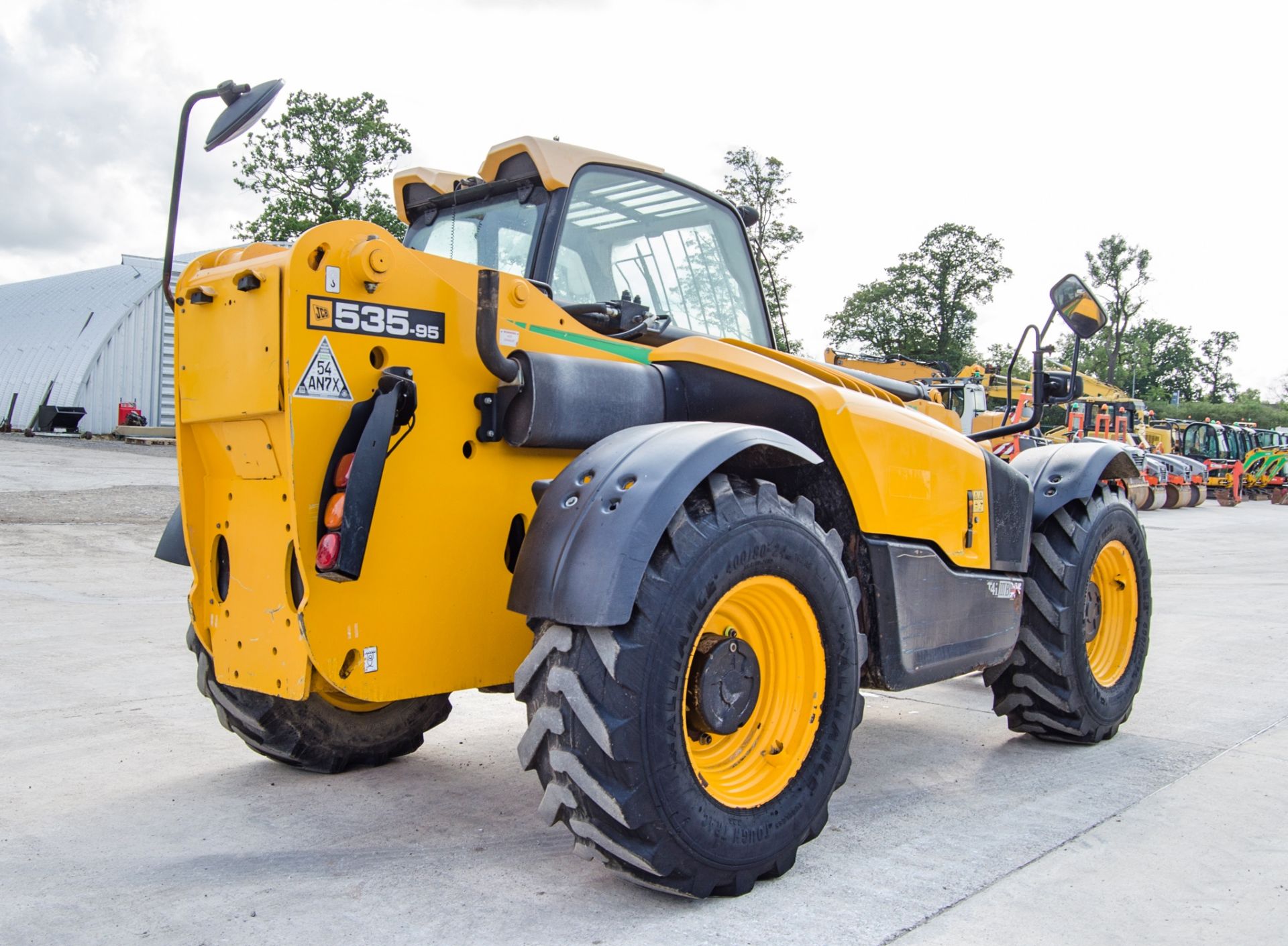 JCB 535-95 9.5 metre telescopic handler Year: 2016 S/N: 2461120 Recorded Hours: 4566 A727362 - Image 3 of 24