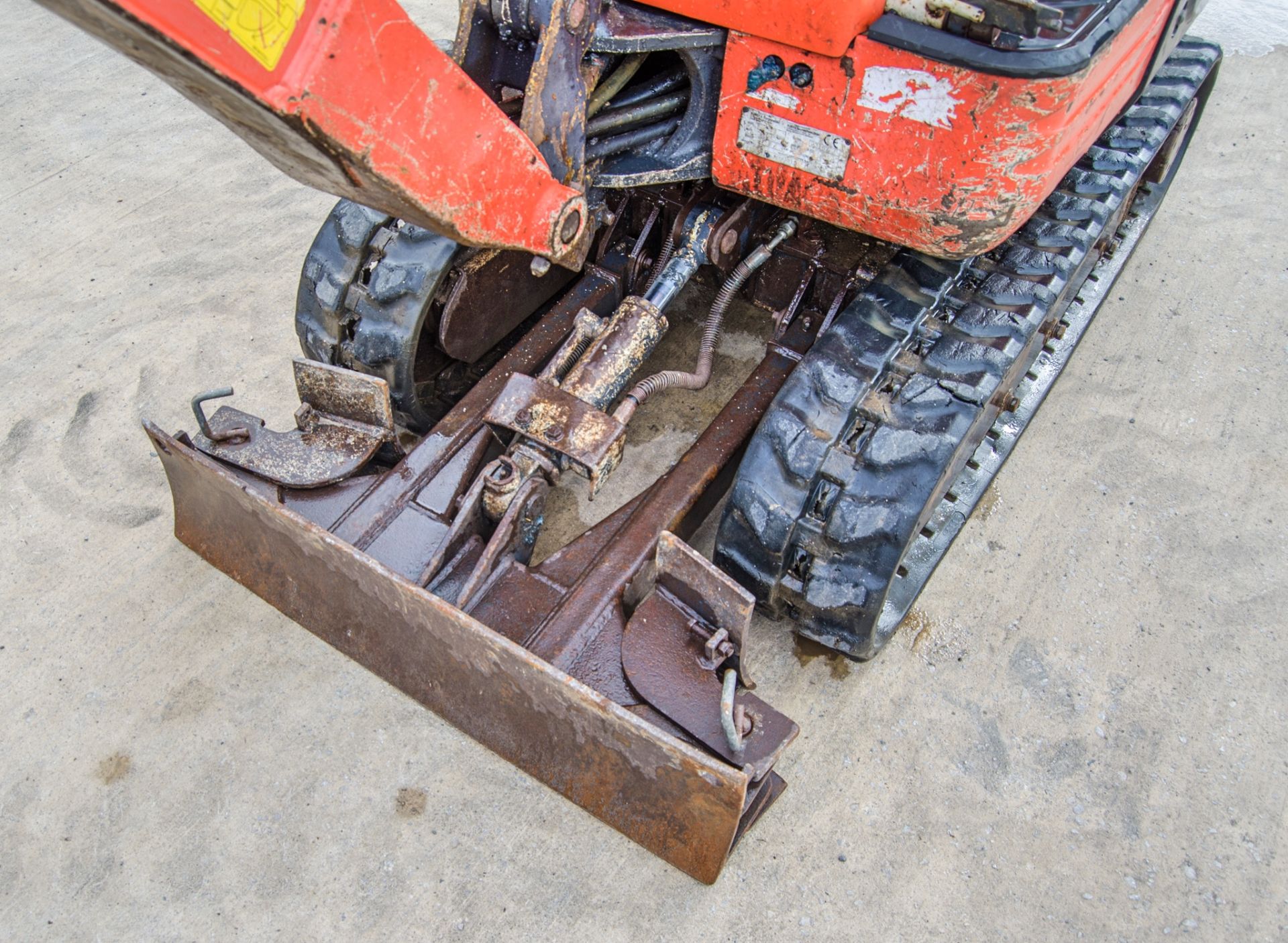 Kubota U10-3 1 tonne rubber tracked micro excavator Year: 2014 S/N: 23167 Recorded Hours: 3410 - Image 13 of 26