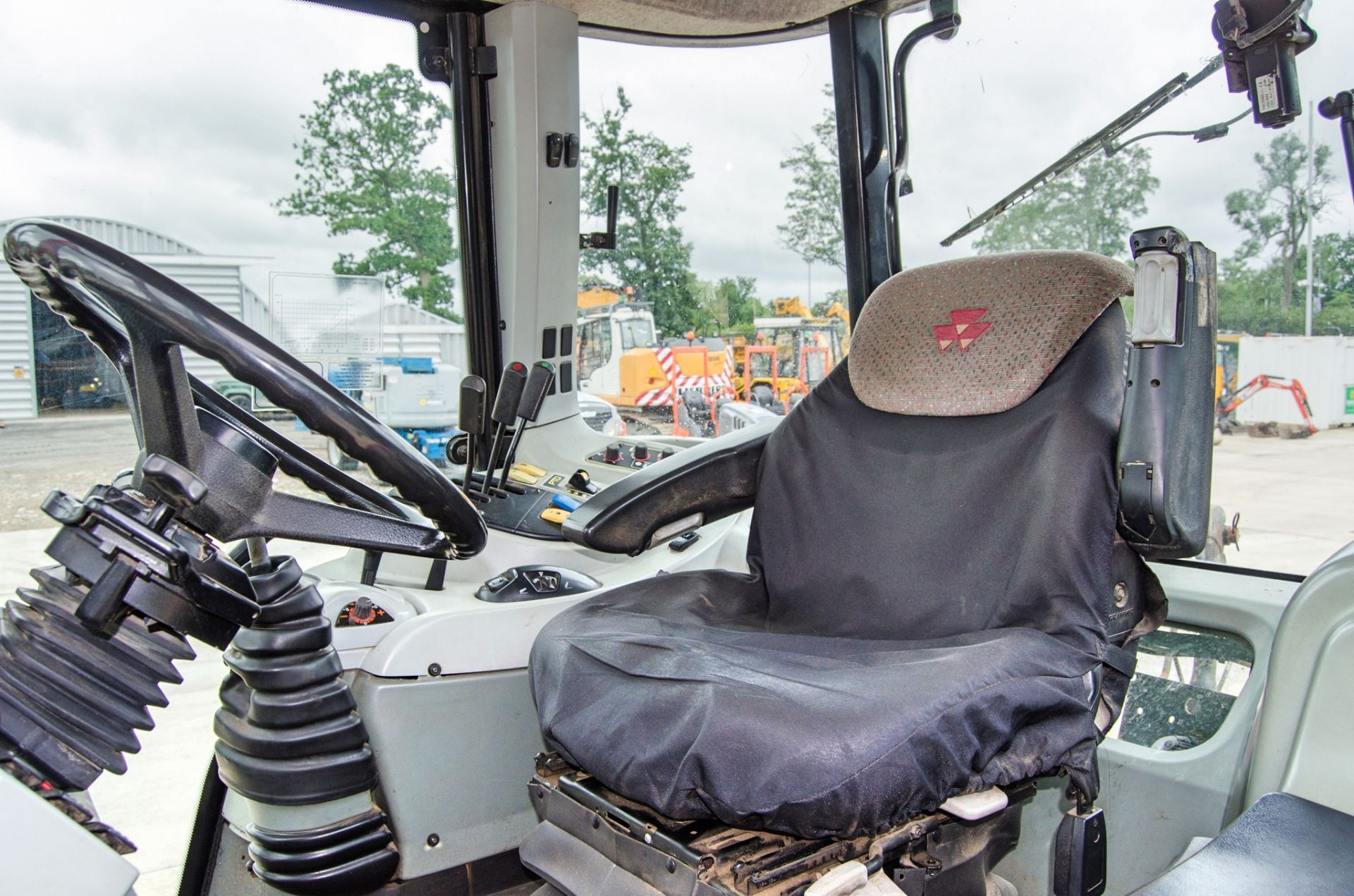 Massey Ferguson 5460 Dyna-4 diesel tractor Registration Number: SF09 JUO Date of registration: 01/ - Image 23 of 29