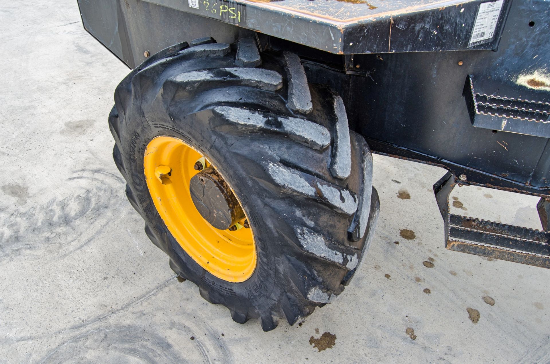 JCB 6TFT 6 tonne straight skip dumper Year: 2015 S/N: EFFRK6790 Recorded Hours: 1725 c/w V5 - Image 16 of 25