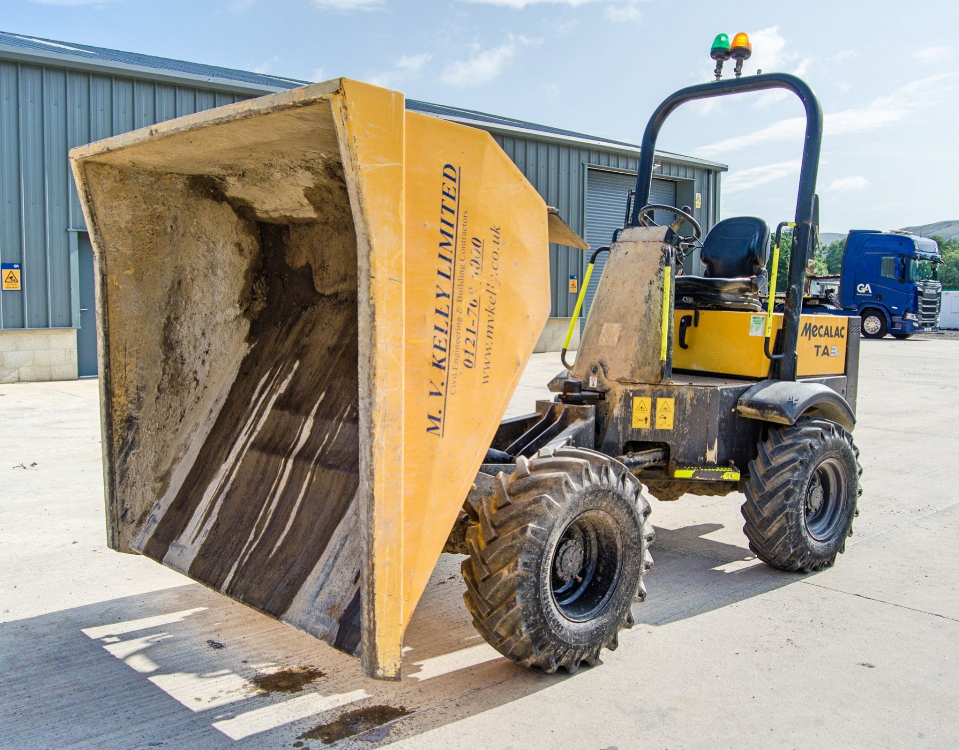 Mecalac TA3H 3 tonne straight skip dumper Year: 2019 S/N: EK6SB7316 Recorded Hours: 998 - Image 9 of 22