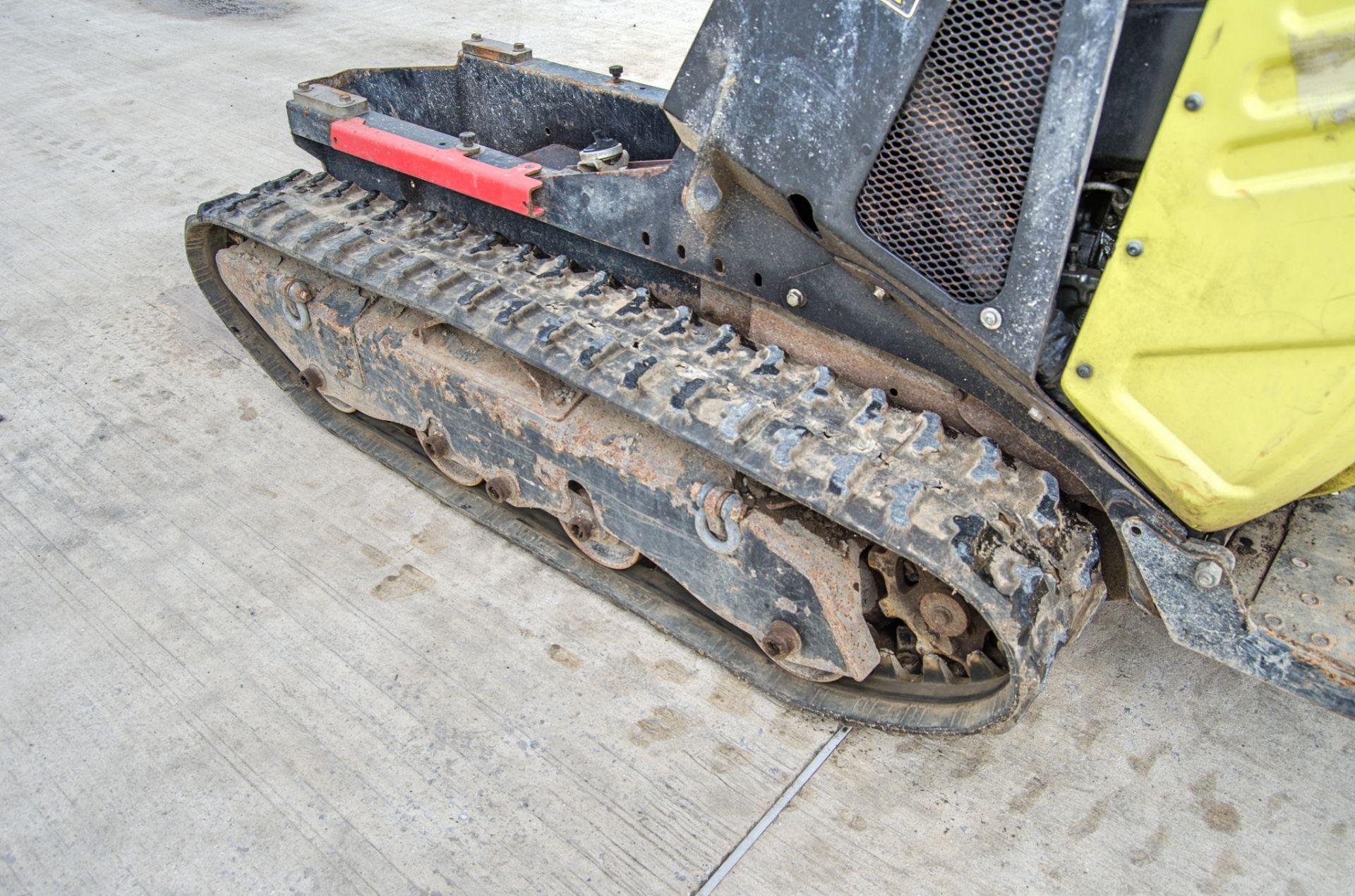 Cormidi 60 diesel driven 600kg hi-tip rubber tracked dumper Year: 2016 S/N: 06523 Recorded Hours: - Image 12 of 19