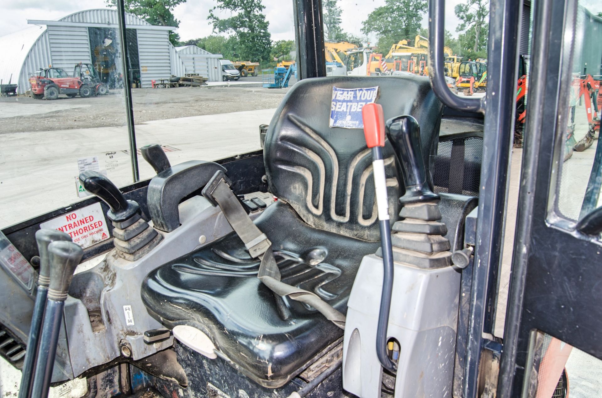 Kubota KX016-4 1.5 tonne rubber tracked mini excavator Year: 2017 S/N: 60970 Recorded Hours: 3263 - Image 20 of 26