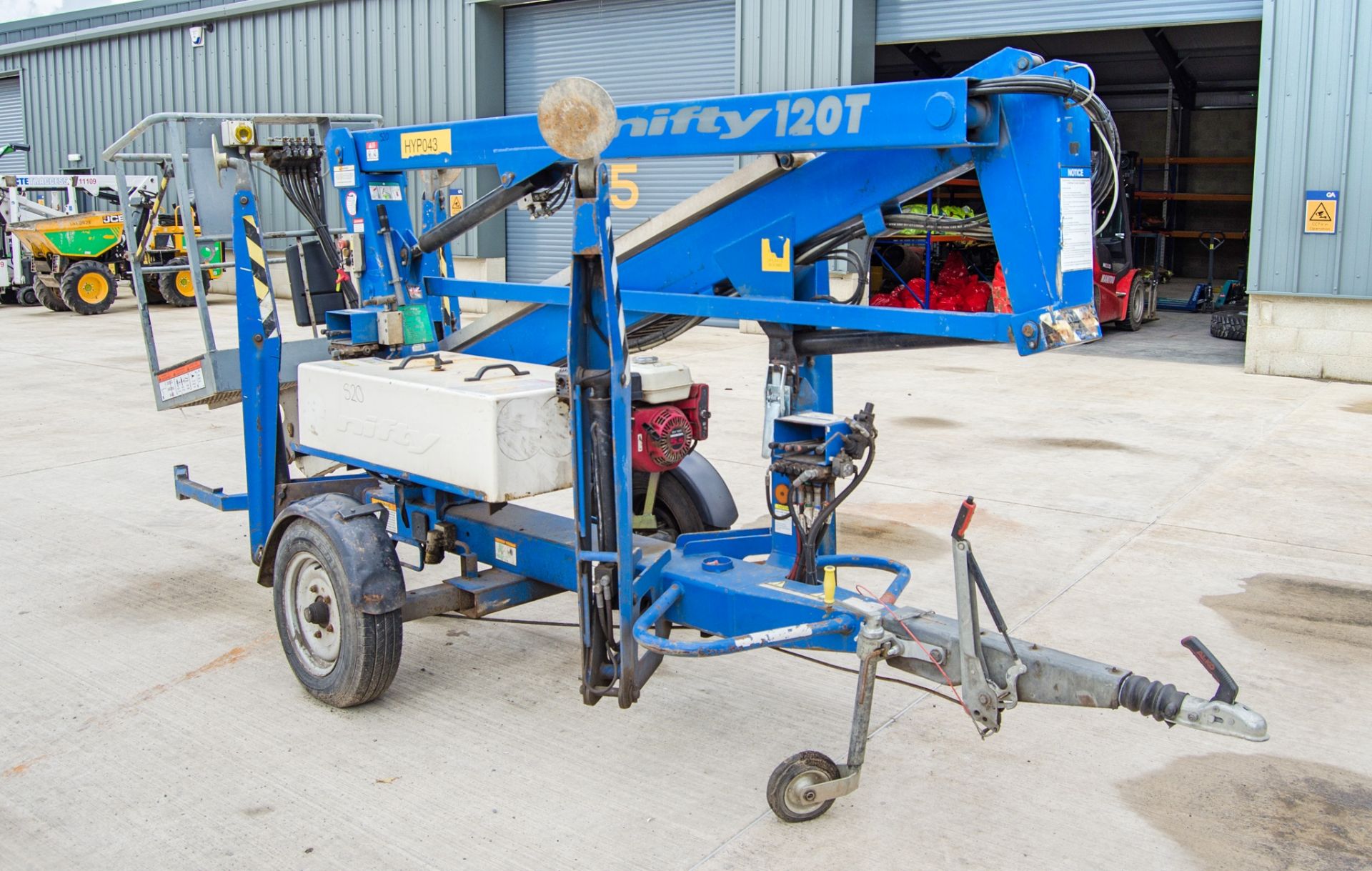 Nifty 120T battery electric/petrol fast tow articulated boom lift access platform Year: 2006 S/N: - Image 4 of 13