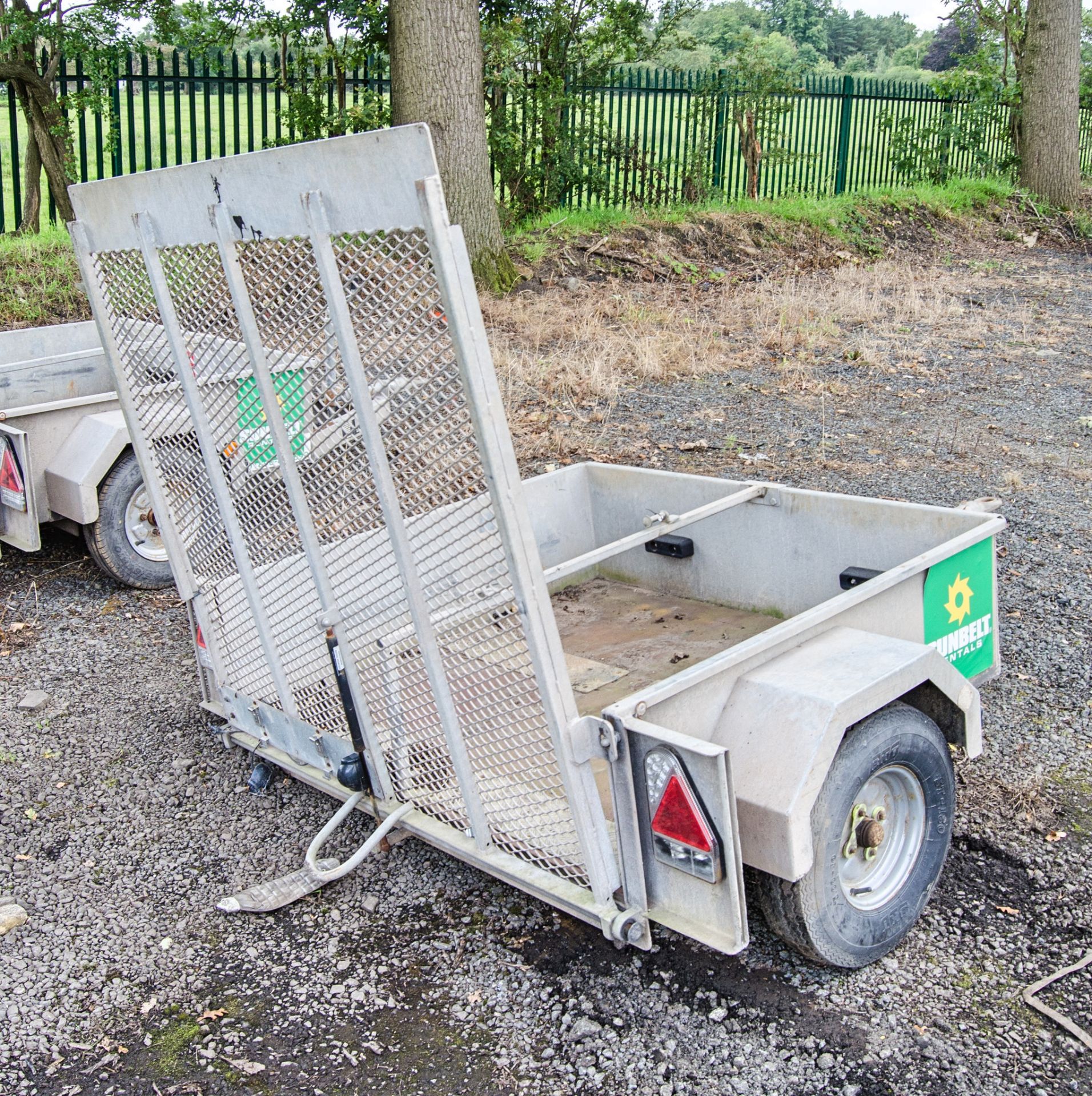 Hazlewood single axle traffic light trailer S/N: 8139 ** One wheel missing ** A979694T - Image 2 of 5