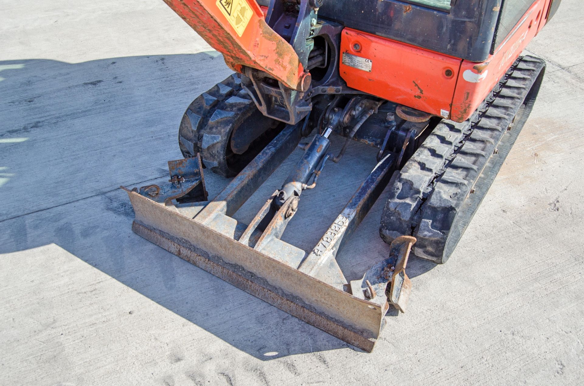 Kubota KX016-4 1.5 tonne rubber tracked mini excavator Year: 2017 S/N: 61511 Recorded Hours: 1808 - Image 15 of 27