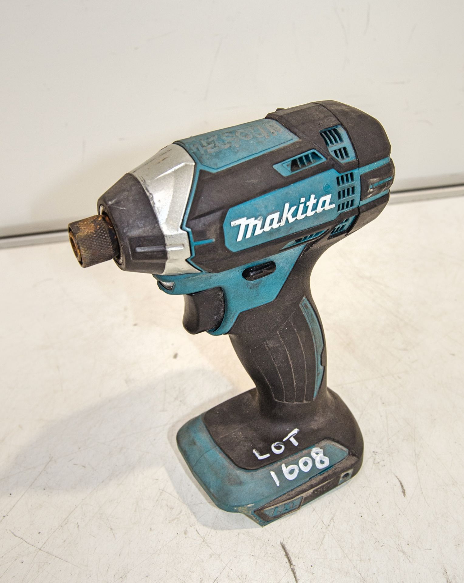 Makita DTD152 18v cordless screw gun N1206274 ** No battery or charger **