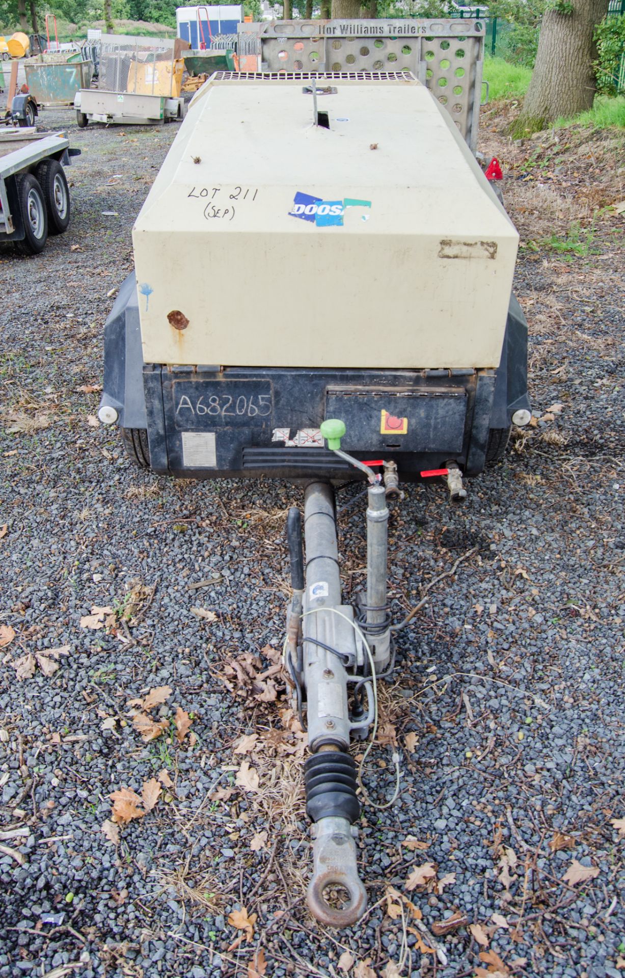 Doosan 7/41 diesel driven fast tow air compressor Year: 2015 S/N: 053202 Recorded hours: 1528 - Image 3 of 7