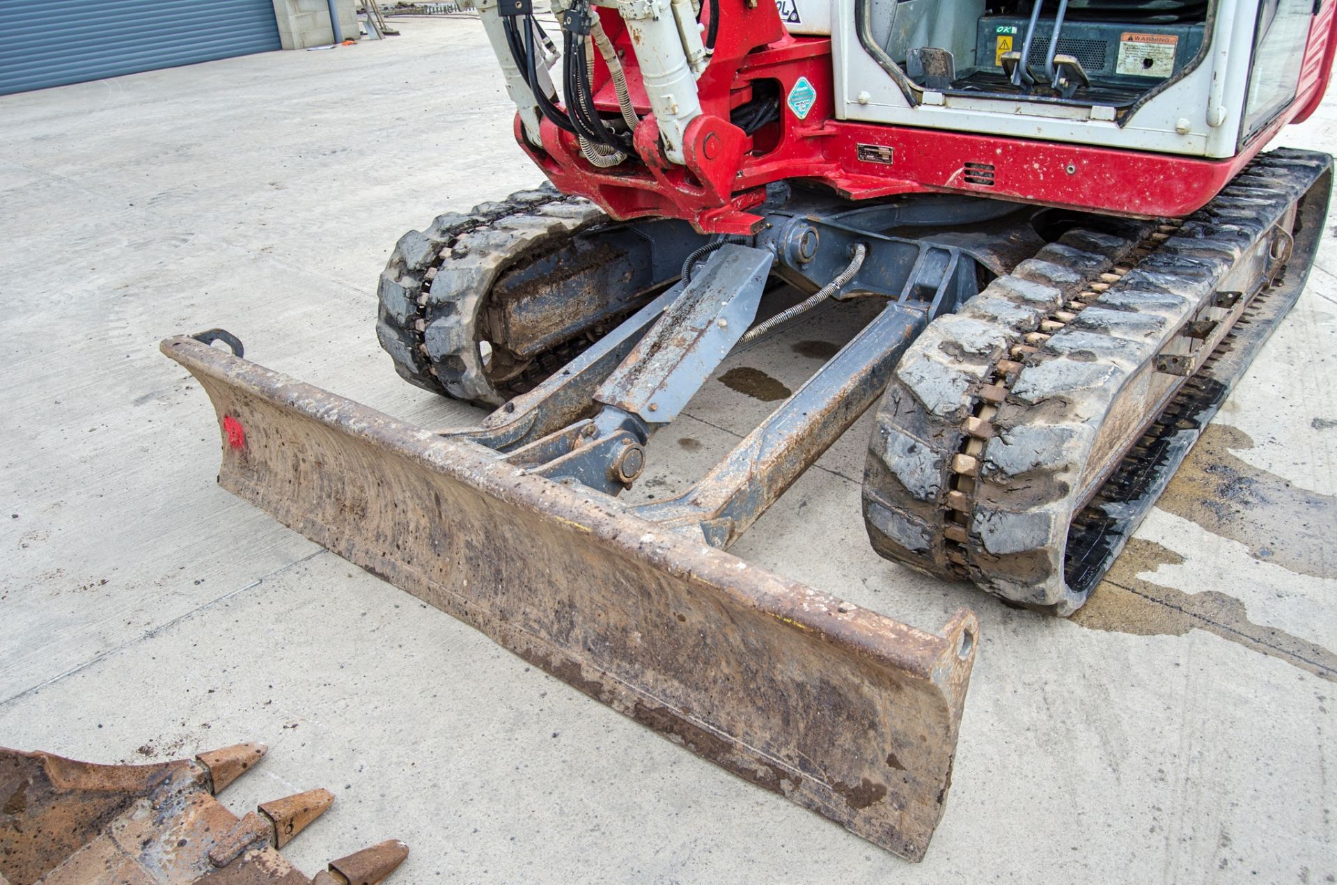 Takeuchi TB290 9 tonne rubber tracked excavator Year: 2017 S/N: 190200781 Recorded Hours: 4229 - Image 13 of 25