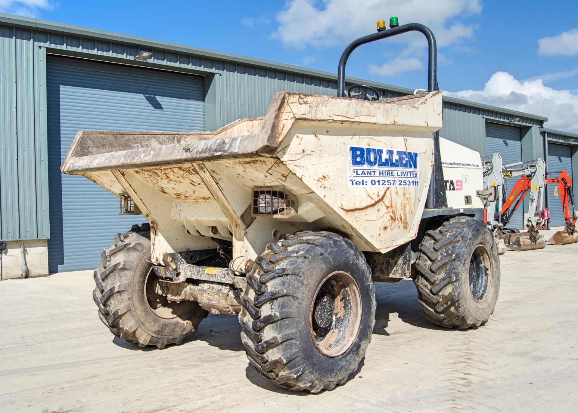 Terex 9 tonne straight skip dumper Year: 2015 S/N: EPG6345 Recorded Hours: 2390