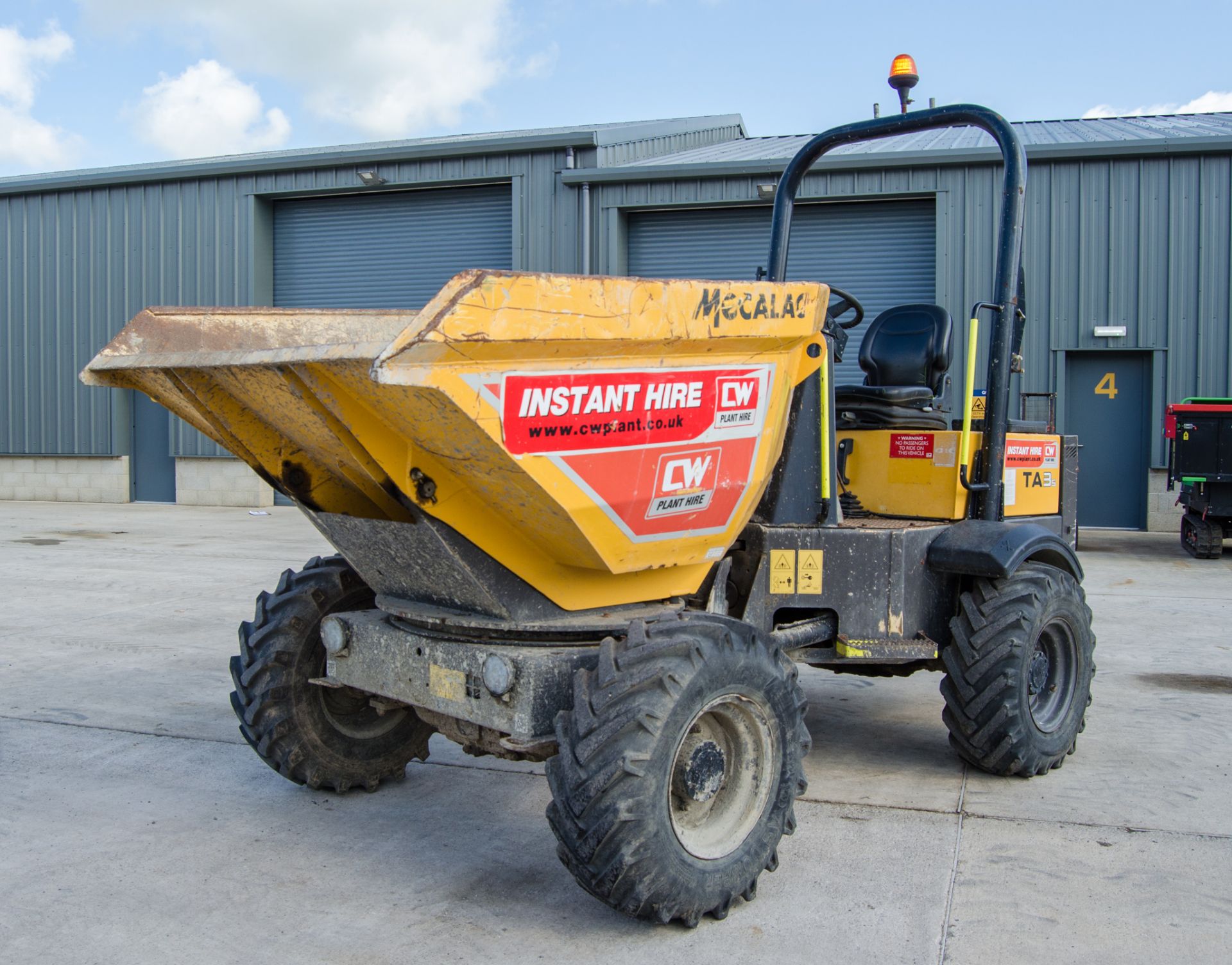 Mecalac TA3s 3 tonne swivel skip dumper Year: 2018 S/N: E34PB4780 Recorded Hours: 1165 82433