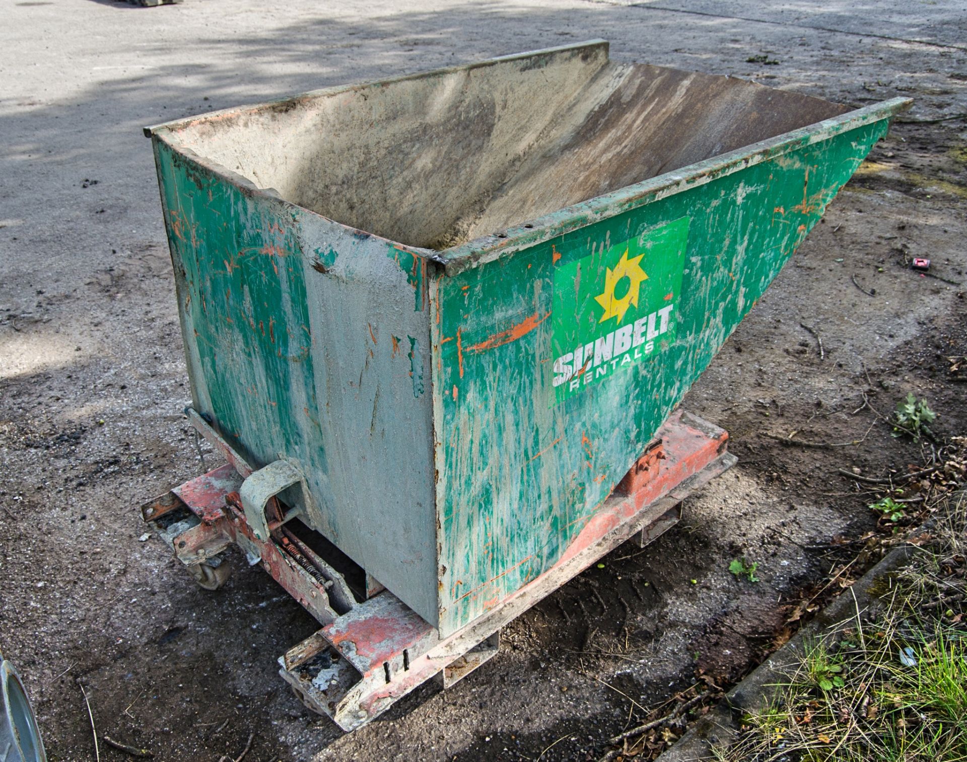 Steel tipping skip c/w castors A739516 - Image 2 of 2