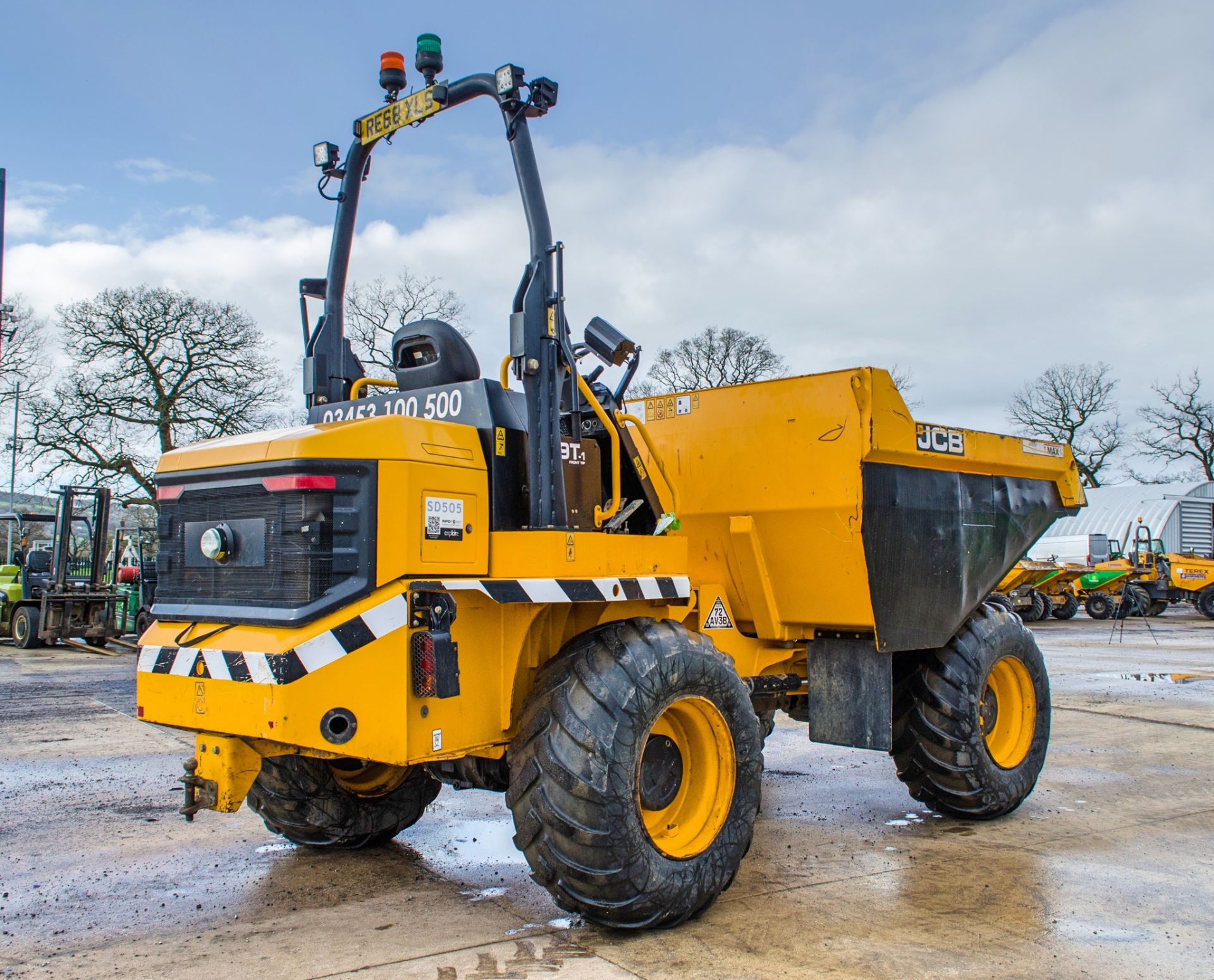 JCB 9 tonne straight skip dumper Year of manufacture: 2018 Year of model: 2019 S/N: 2780314 Recorded - Image 3 of 24