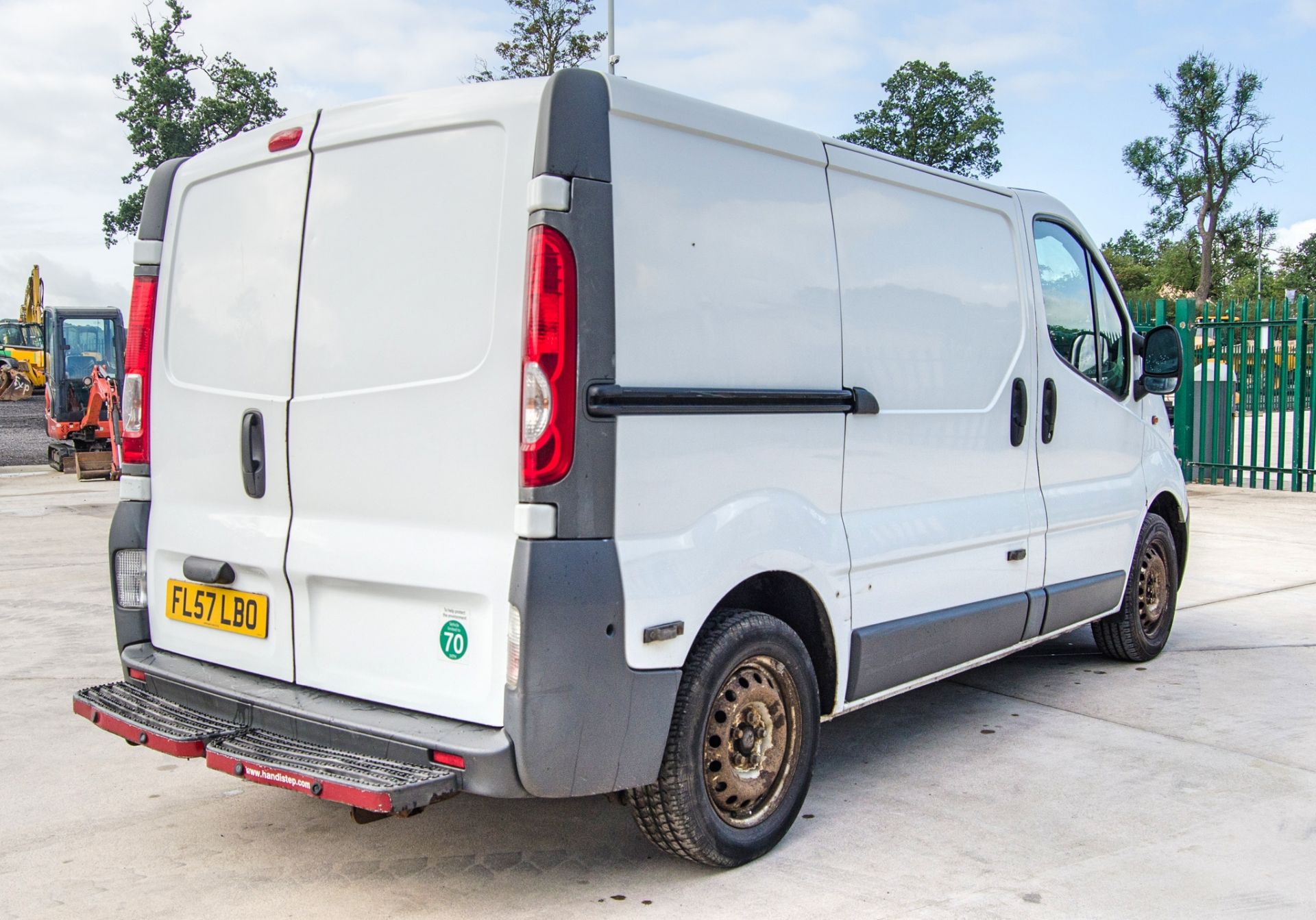 Vauxhall Vivaro 2900 CDTi SWB 1995cc diesel panel van Registration Number: FL57 LBO Date of - Image 3 of 31