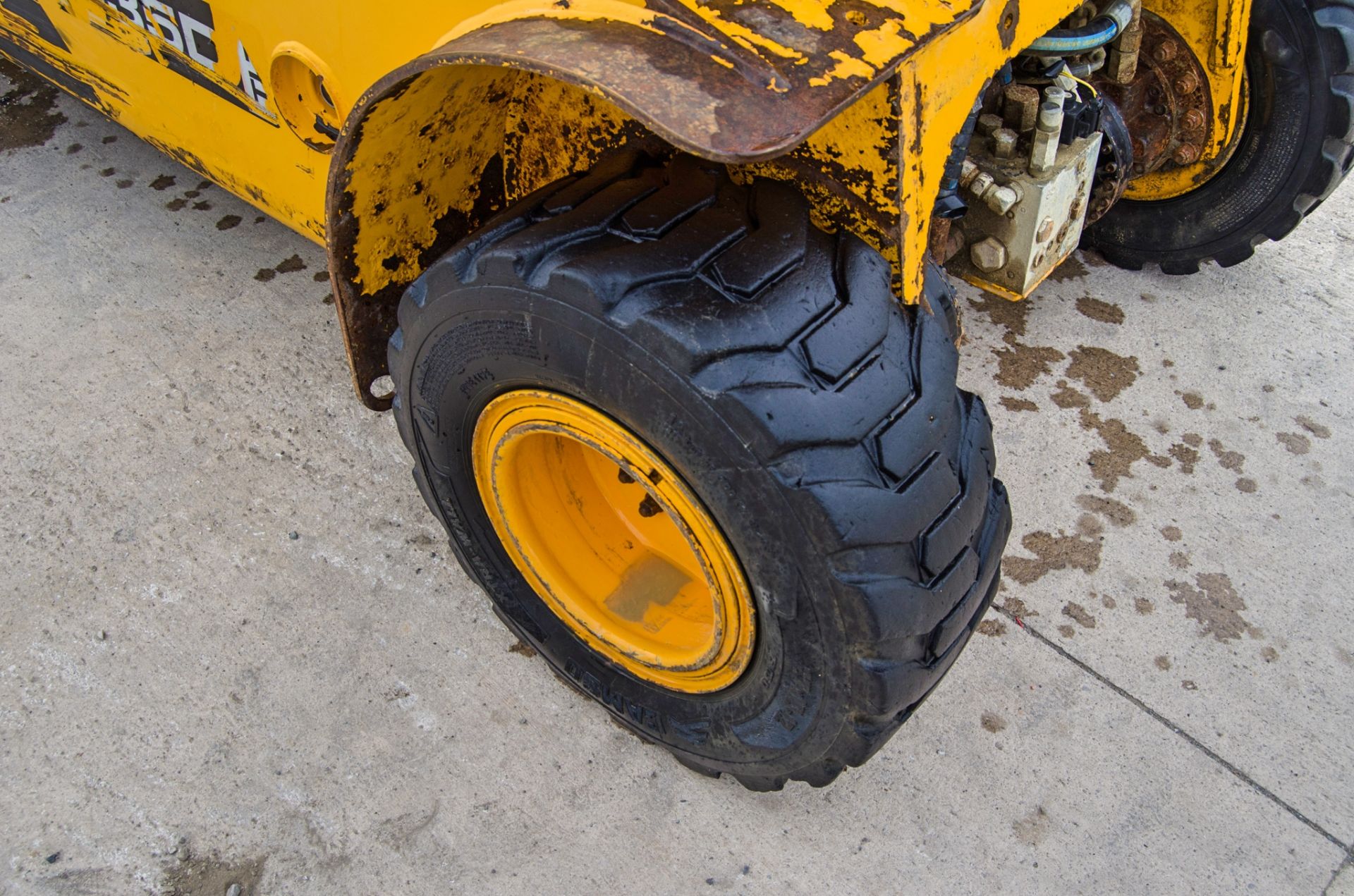 JCB Teletruk 35D 4x4 telescopic truck Year: 2009 S/N: 1539185 Recorded Hours: 565 ** Machine - Image 13 of 22