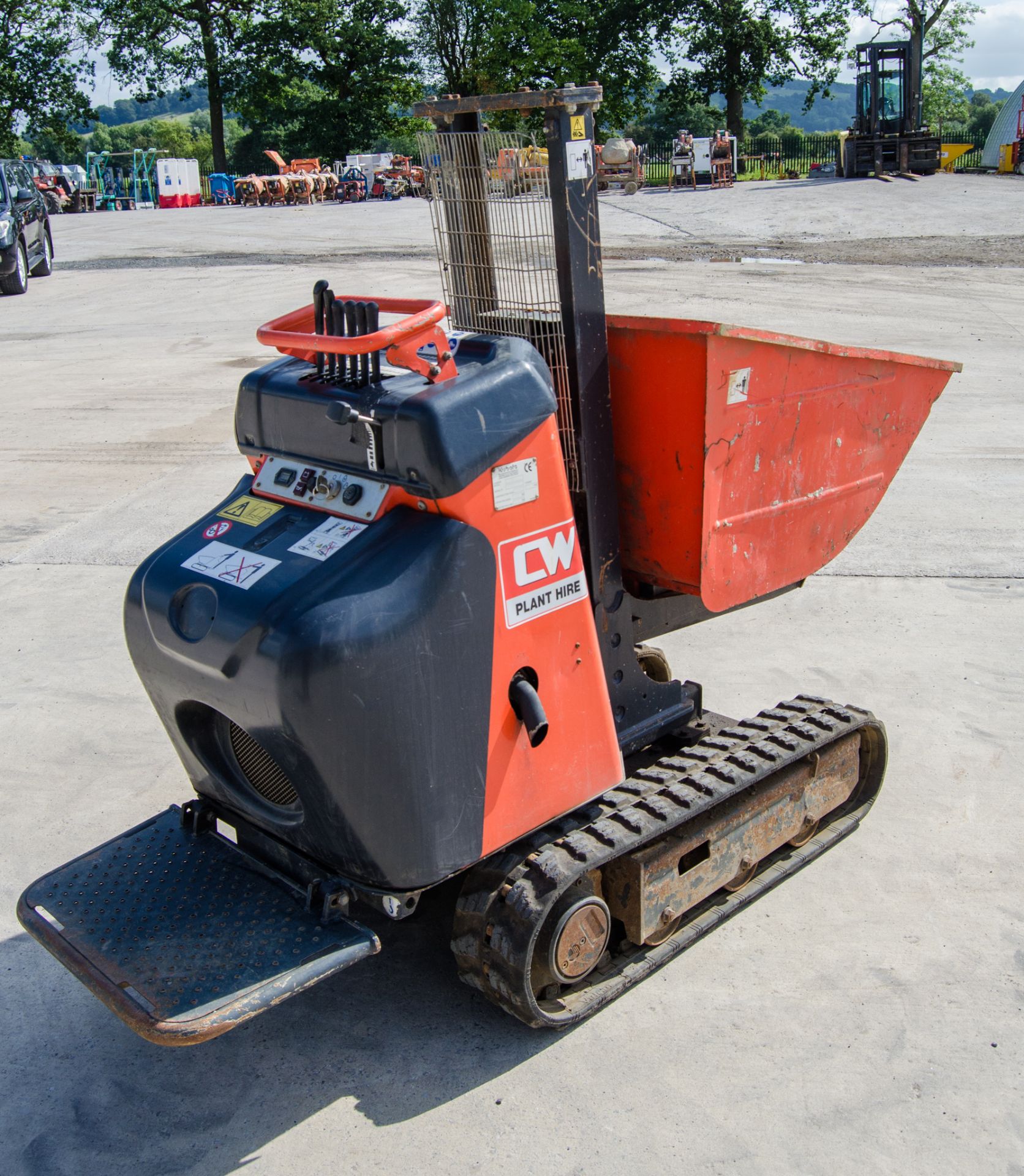 Kubota KC70 700kg diesel driven hi-tip tracked dumper Year: 2016 S/N: 1MNK1 Recorded Hours: Not - Image 3 of 21