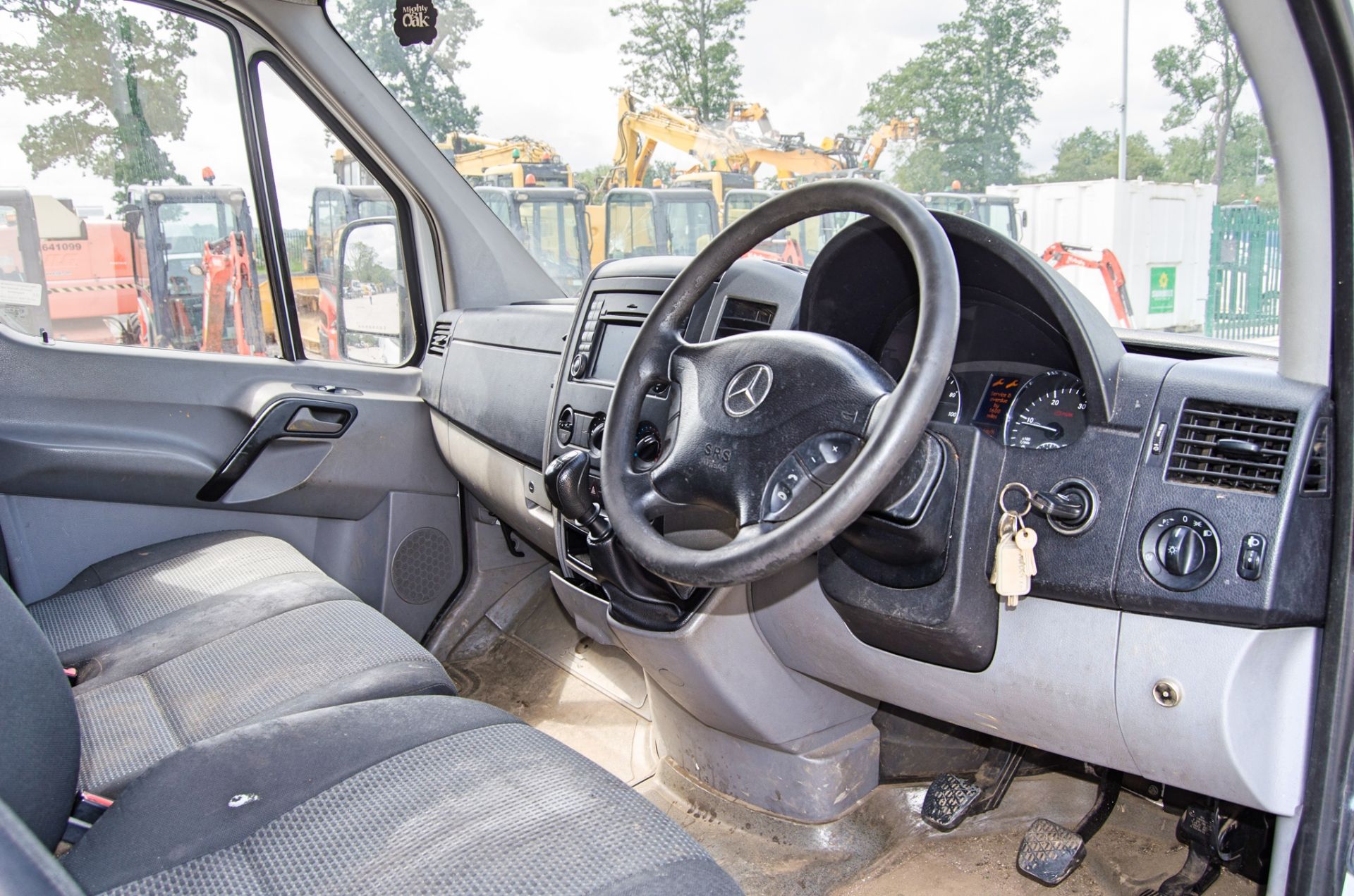 Mercedes Benz Sprinter 313CDi 2.1 diesel 6 speed manual MWB panel van Registration Number: HX63 - Image 17 of 29