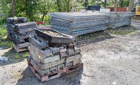 2 pallets of Heras fence panels (approximately 67), 3 pallets of feet & box of clips